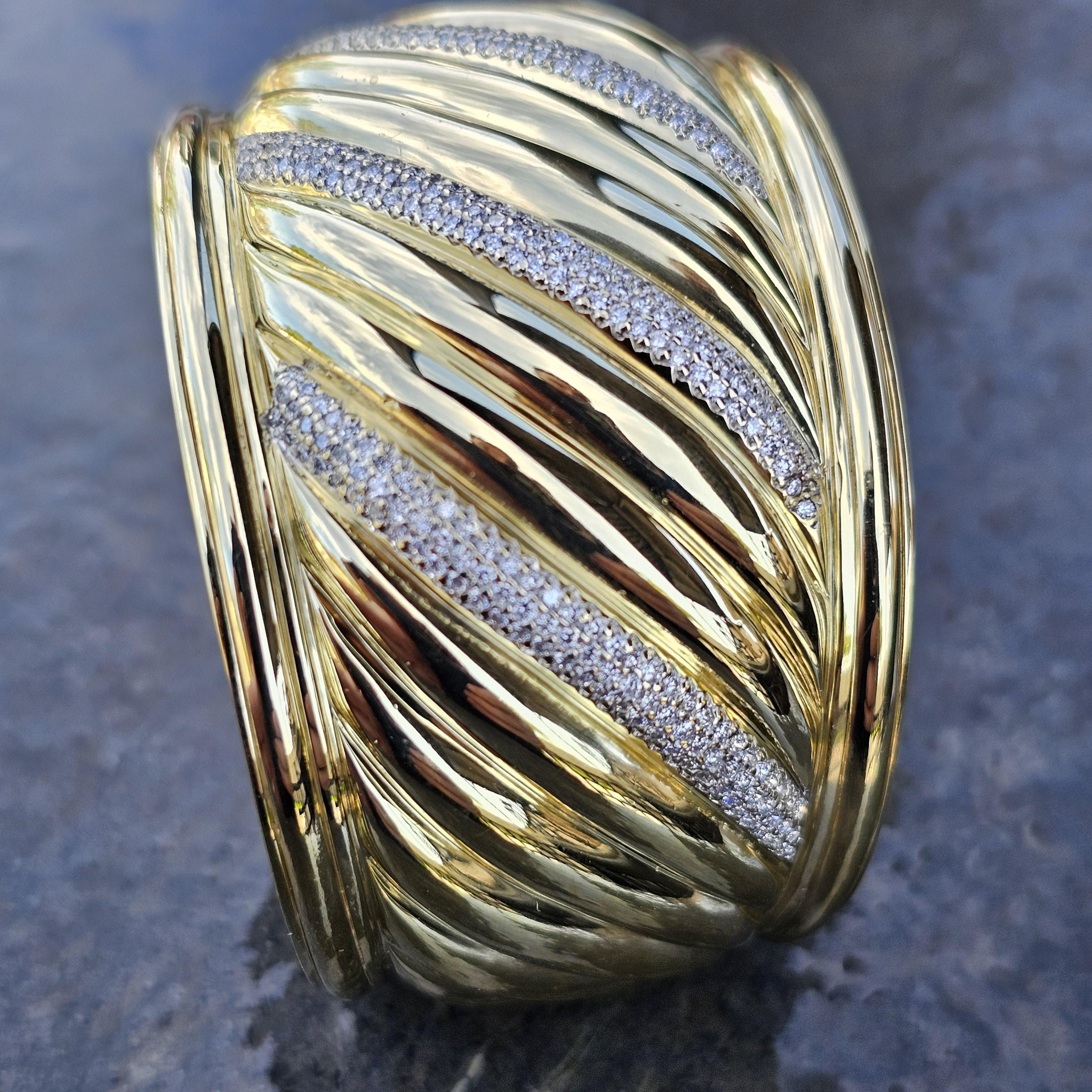 David Yurman d'epoca in oro massiccio 112g 18k Bracciale con 4 file di diamanti intagliati in vendita 2