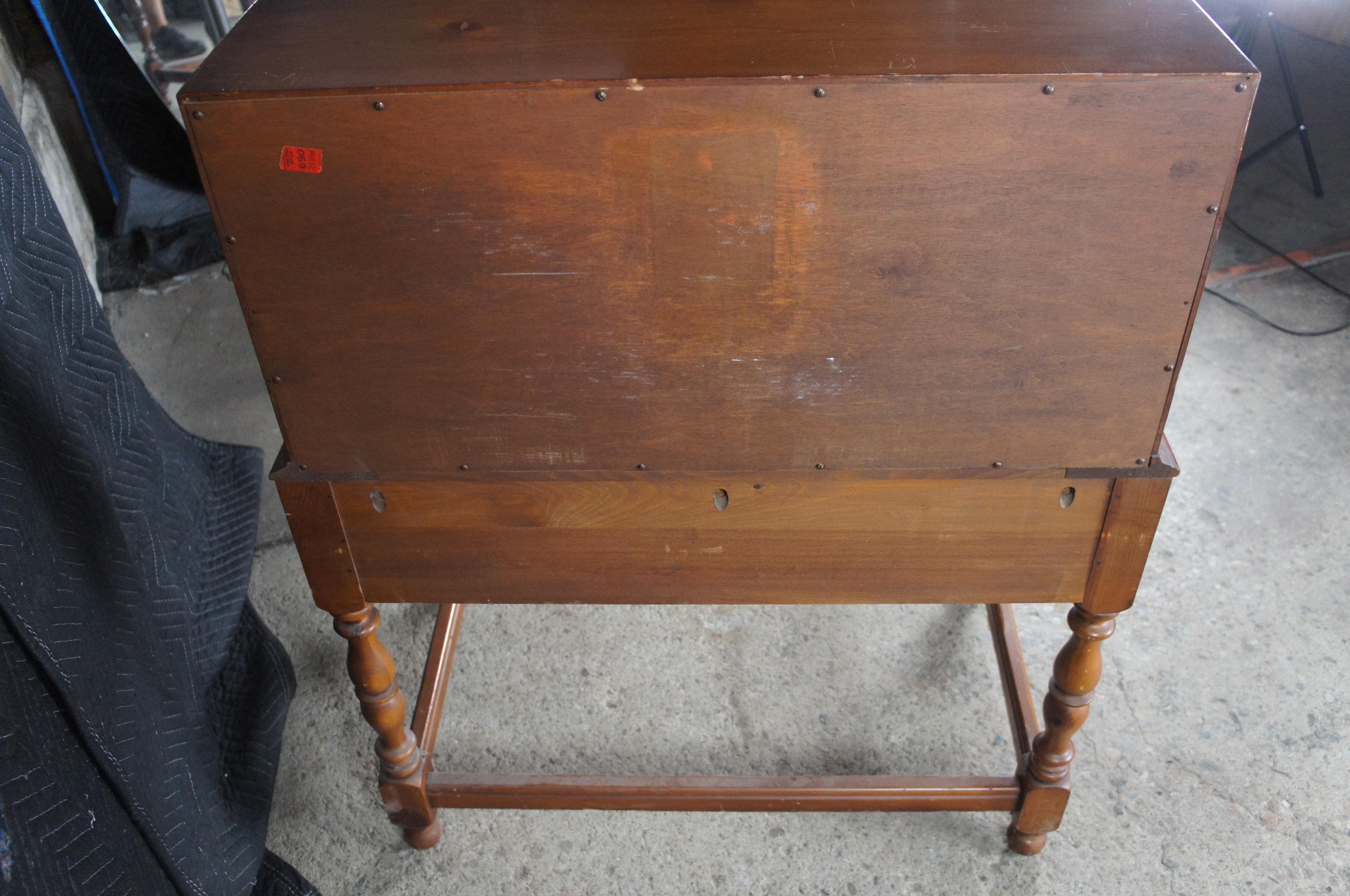 Davis Cabinet Co., Vintage-Schrank Sekretär aus amerikanischer Kiefer im Kolonialstil im Angebot 5
