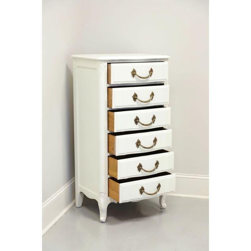 DAVIS CABINET Co French Country Style Painted Semainier Lingerie Chest In Good Condition In Charlotte, NC