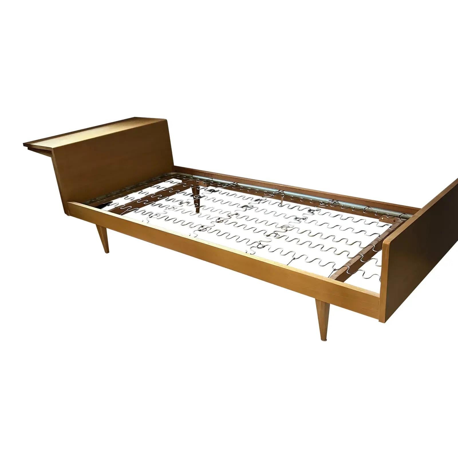 Vintage-Tagesbett von a.r.p. Atelier De Recherche Gips, Gips-Atelier, 1955 (Moderne der Mitte des Jahrhunderts) im Angebot