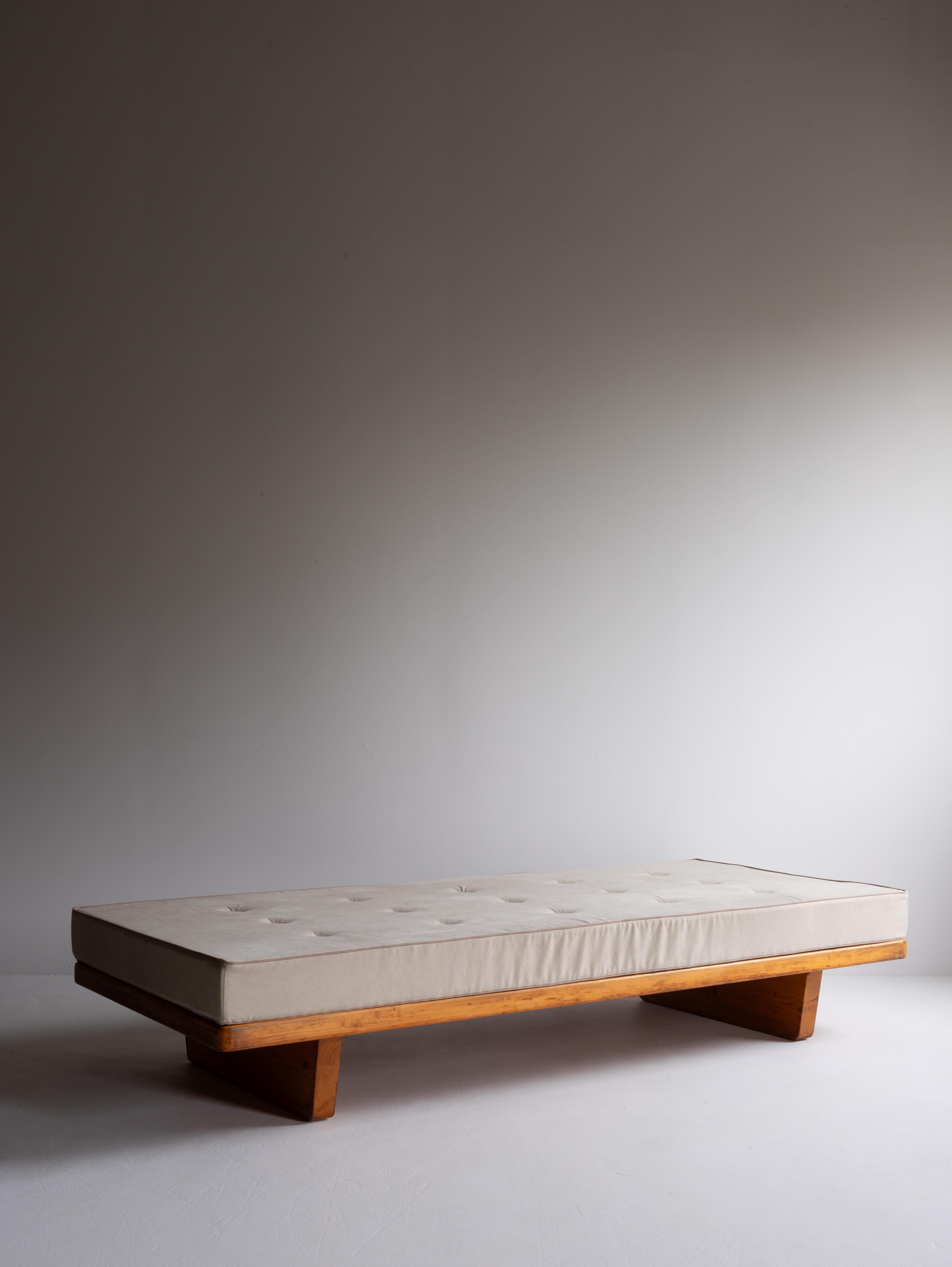 Daybed Vintage par Christian Durupt, 1960s Bon état - En vente à Sammu-shi, Chiba