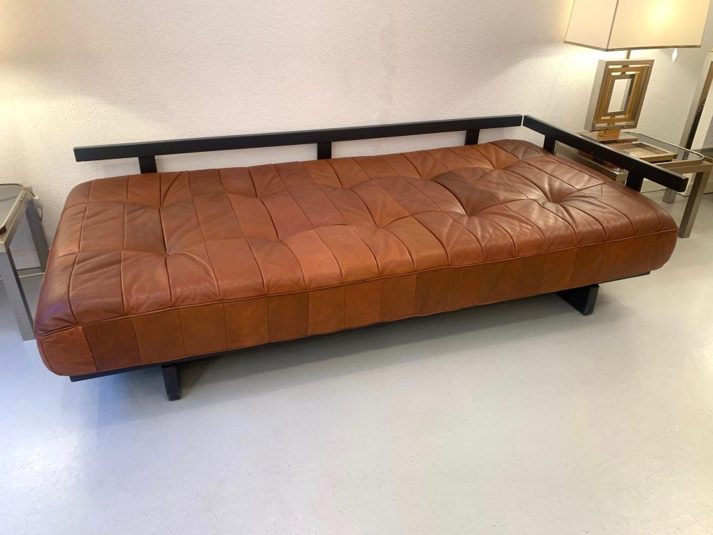 Vintage Daybed Sofa DS80 Patchwork Cognac Leather by De Sede, Switzerland 1960s In Good Condition In Geneva, CH