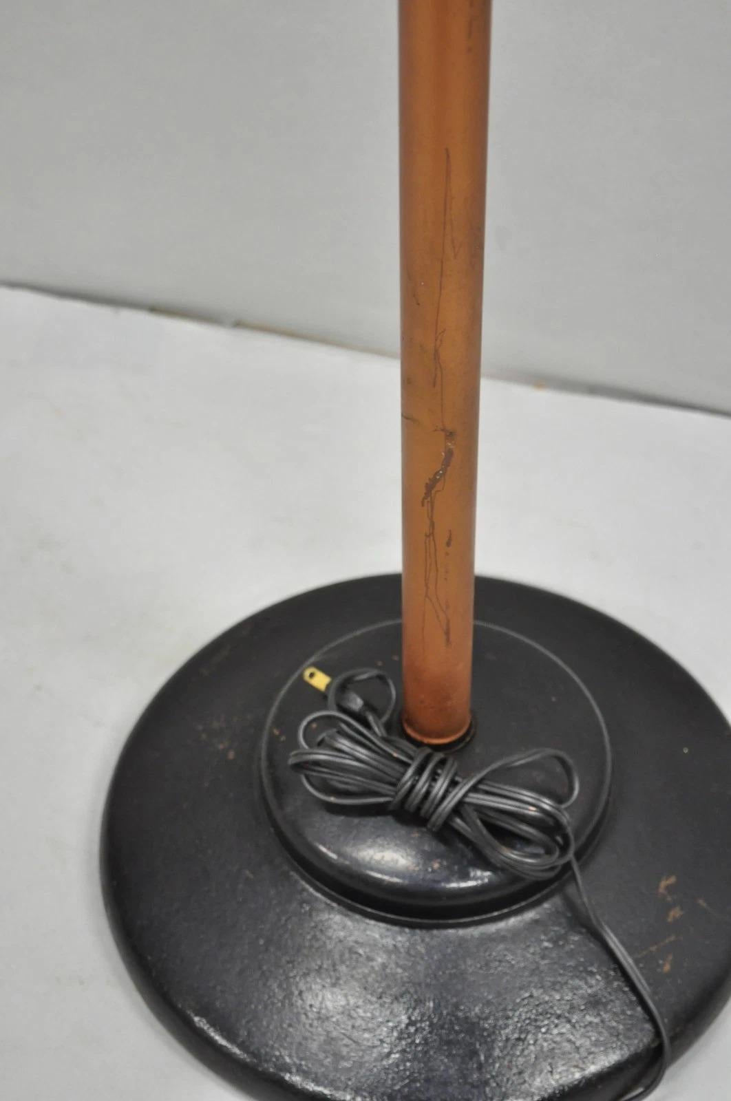 Vintage Dazor Lámpara de pie de metal regulable, alta y flotante, industrial y moderna en venta 4