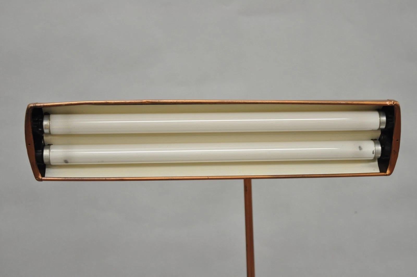 Vintage Dazor Lámpara de pie de metal regulable, alta y flotante, industrial y moderna en venta 5