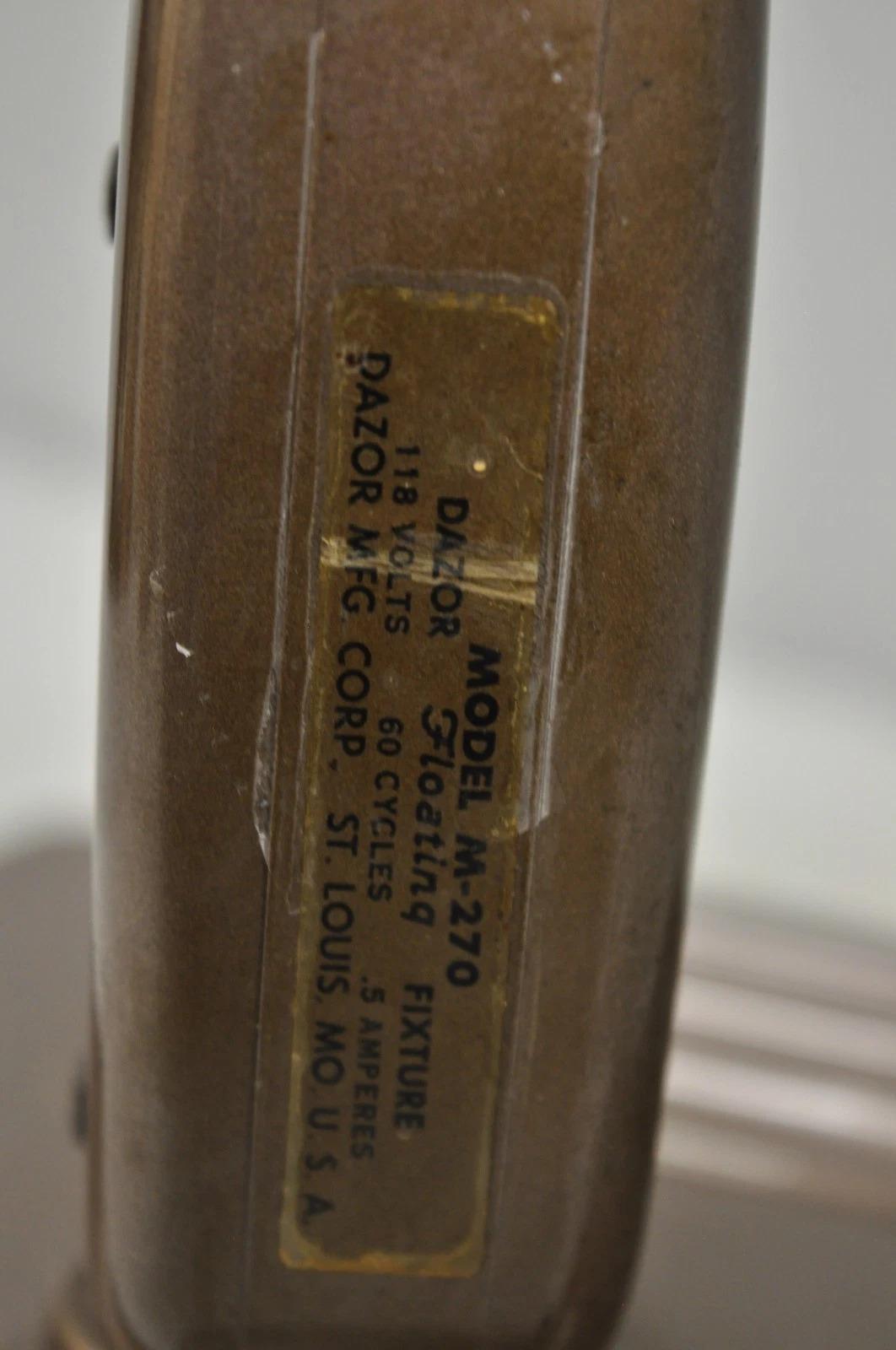 XX secolo Lampada da lavoro industriale con lente d'ingrandimento illuminata Dazor M-270 d'epoca in vendita