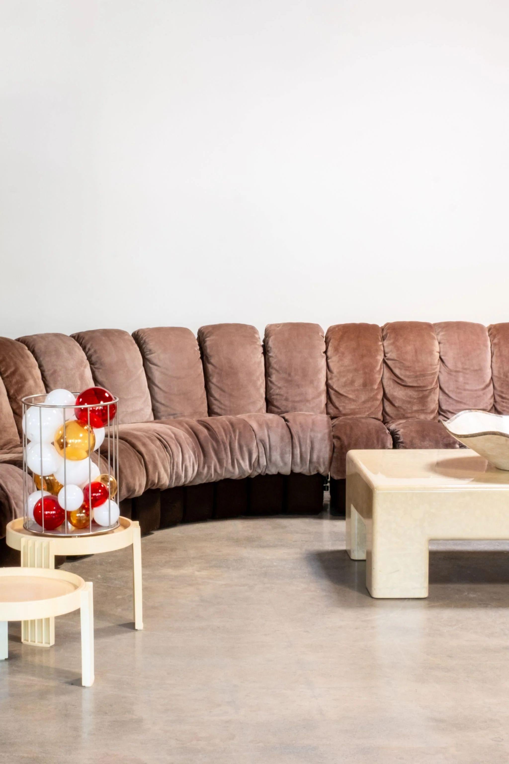 Véritable icône du design des années 1970, le canapé DS-600 