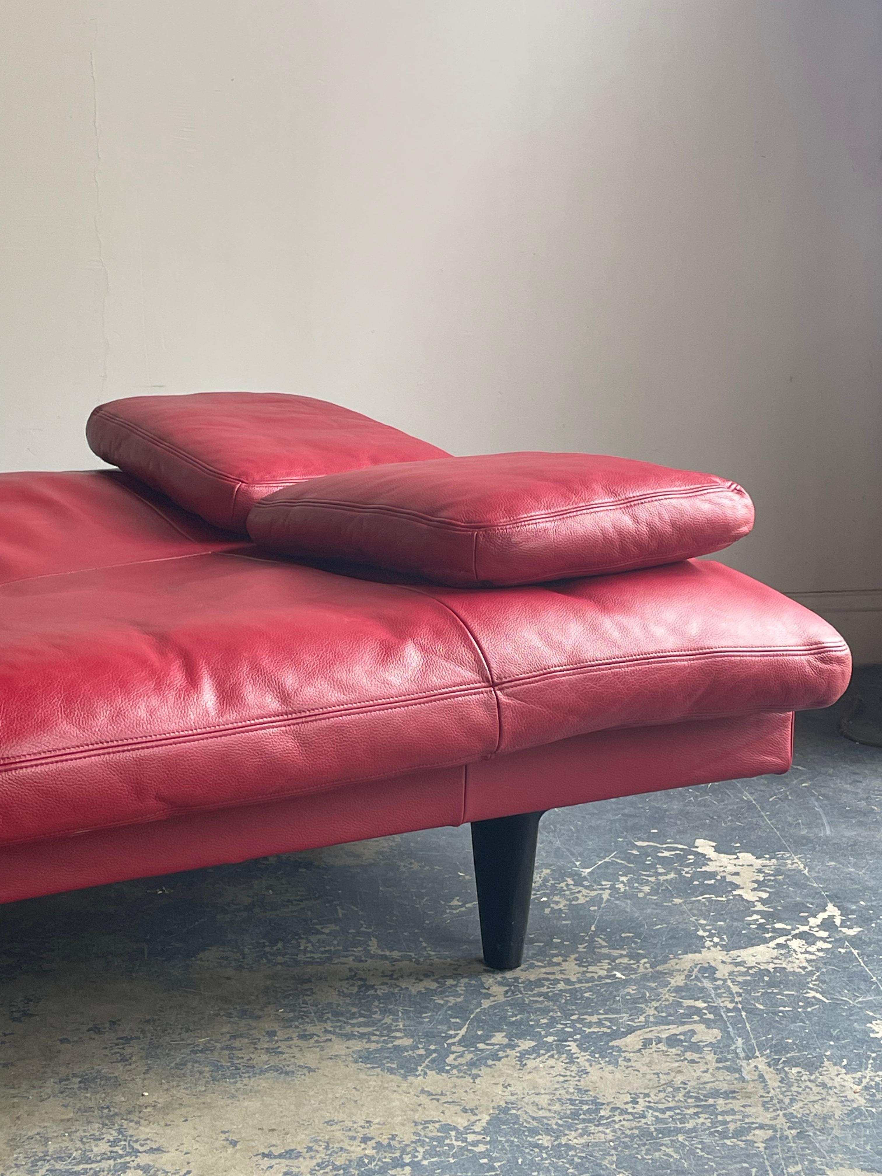 Late 20th Century Vintage De Sede DS 169 Convertible Sofa / Daybed by Ernst Ambühler, Red Leather