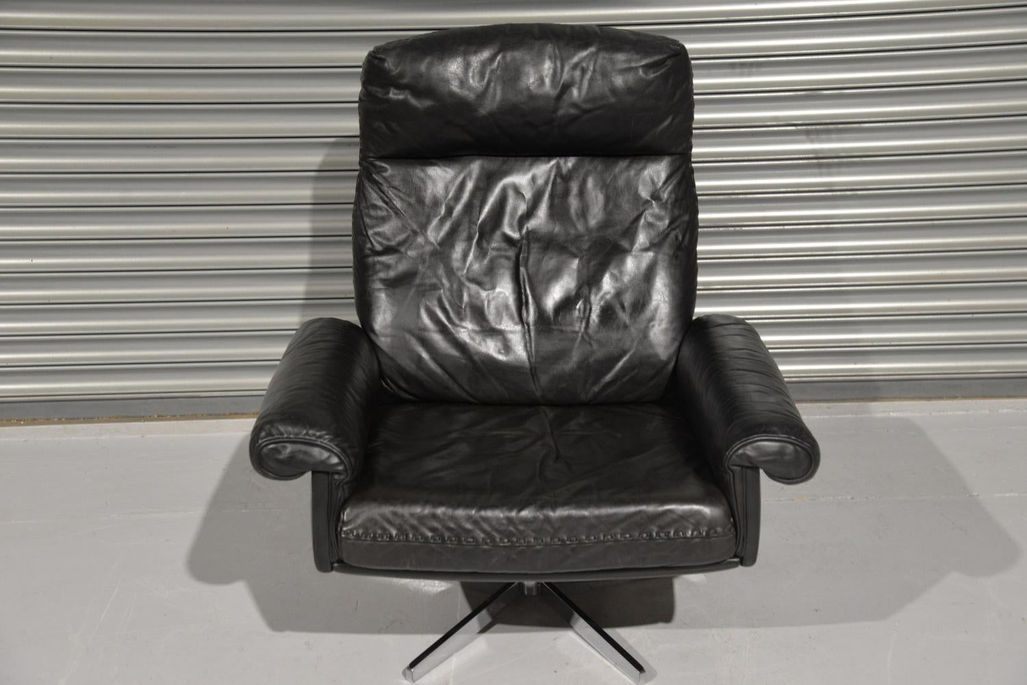 Vintage De Sede DS 31 High Back Leather Swivel Armchair with Ottoman, 1970s 5