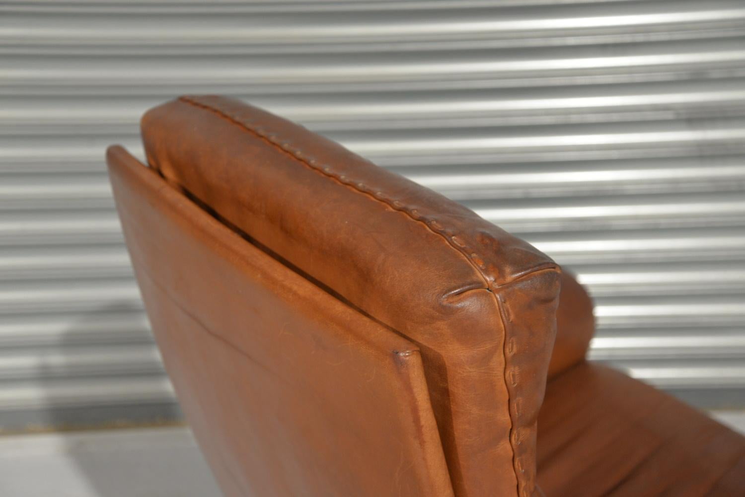 Vintage De Sede DS 31 High Back Leather Swivel Armchair with Ottoman, 1970s For Sale 6