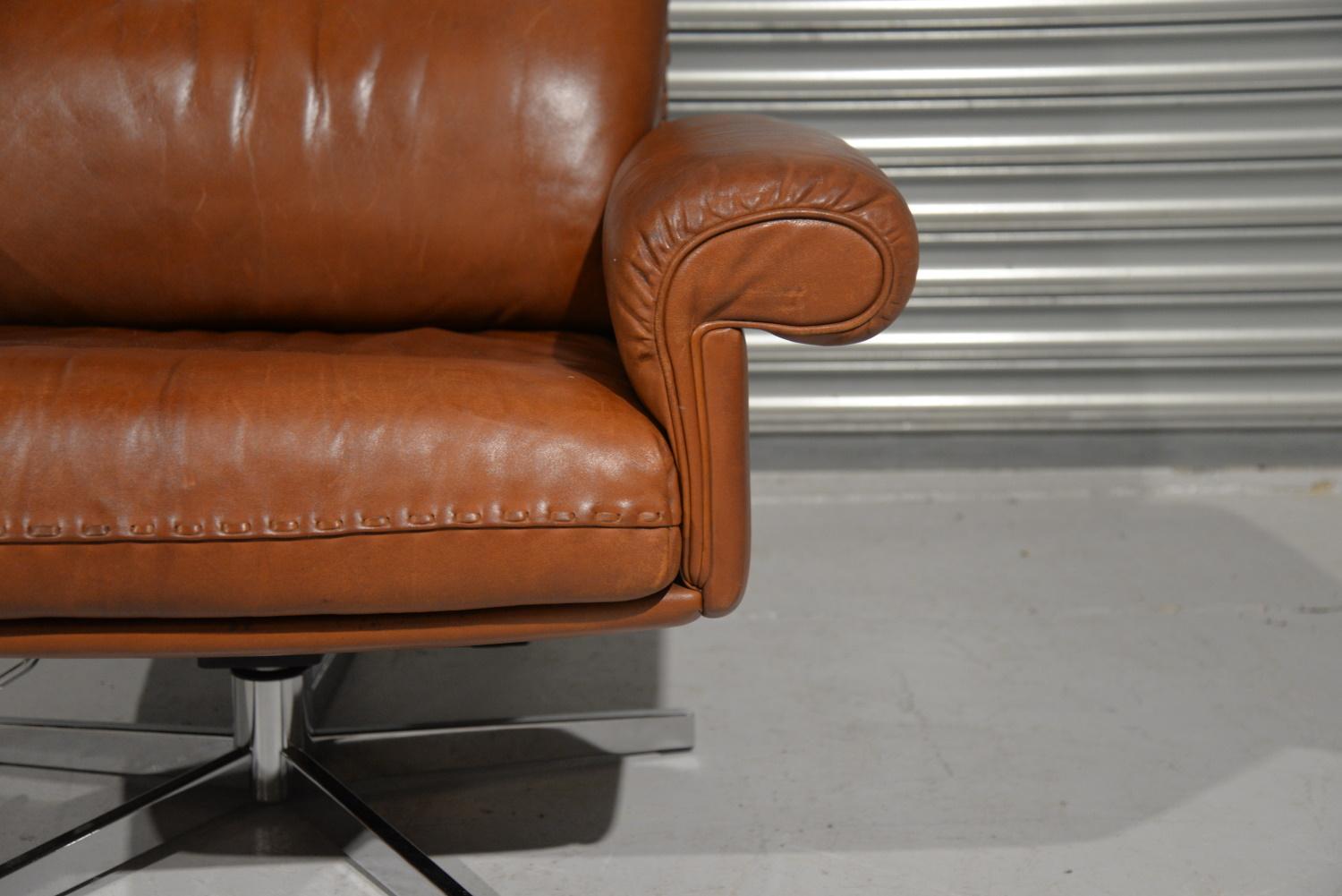 Vintage De Sede DS 31 High Back Leather Swivel Armchair with Ottoman, 1970s For Sale 8