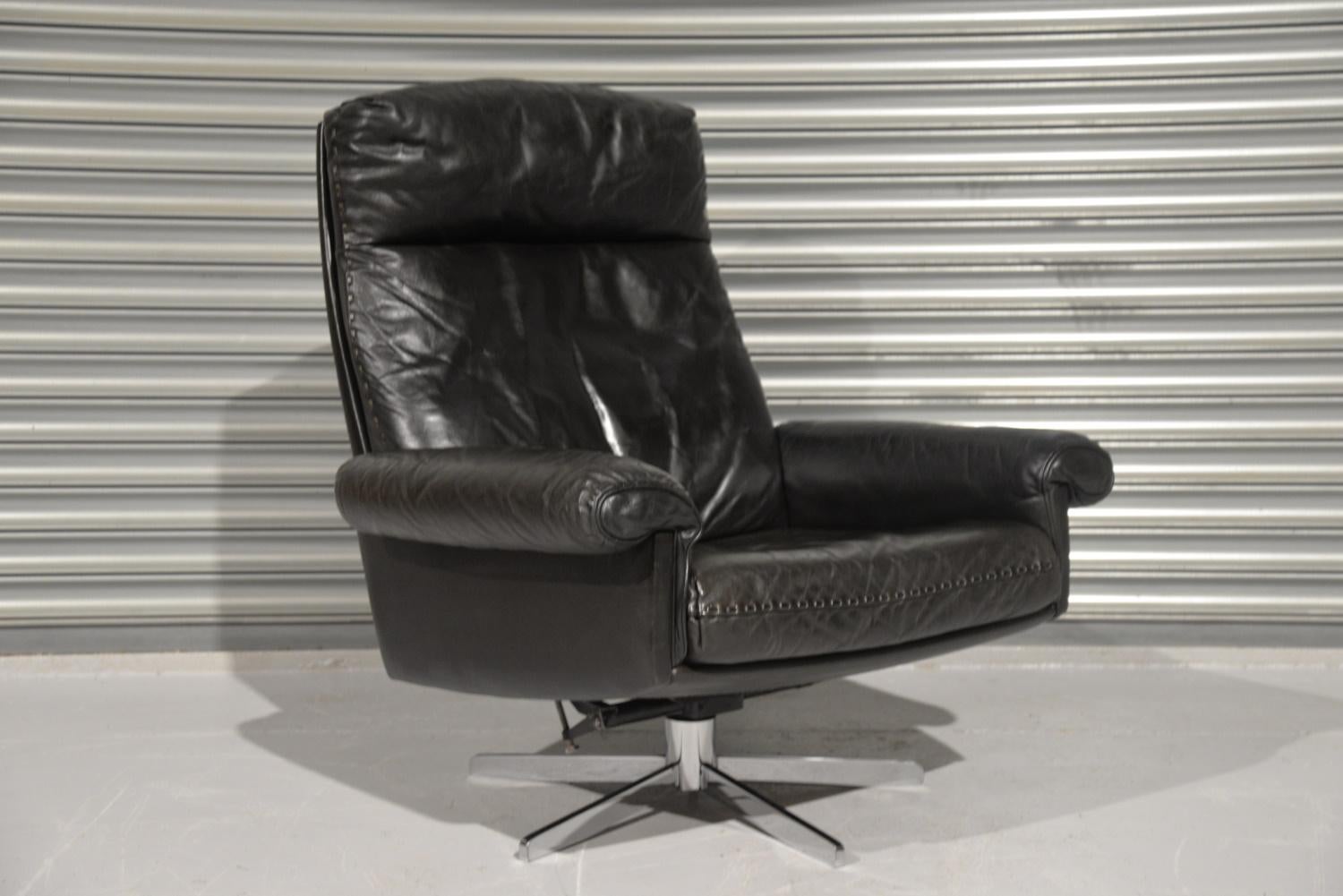 Vintage De Sede DS 31 High Back Leather Swivel Armchair with Ottoman, 1970s 3