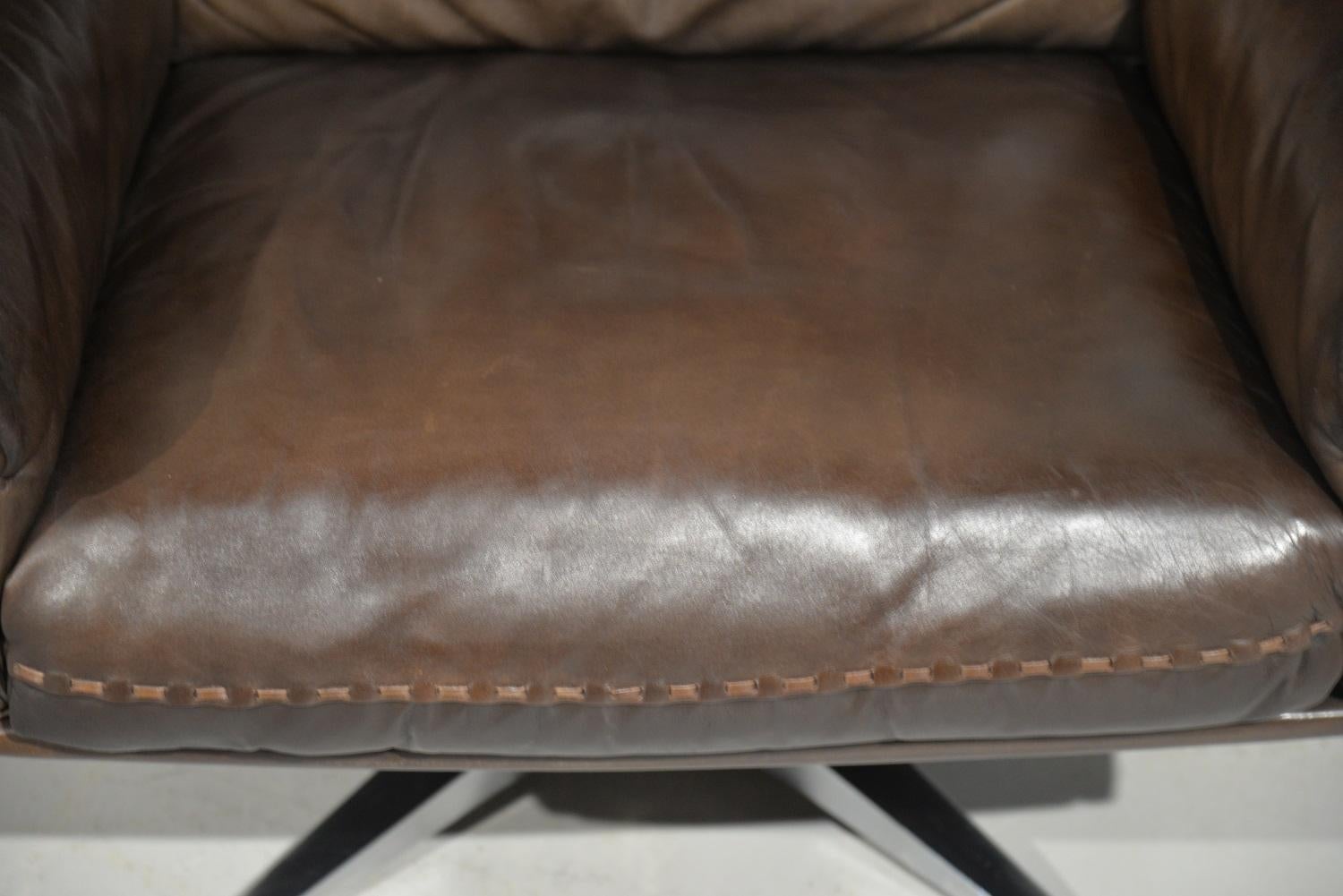 Vintage De Sede DS 31 Highback Swivel Leather Armchairs, Switzerland, 1970s For Sale 8