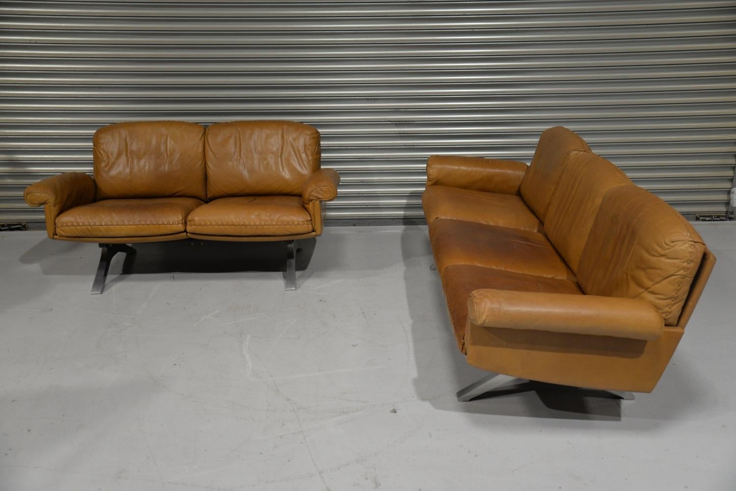 Swiss Vintage De Sede DS 31 Leather Sofa and Loveseat, Switzerland 1970s For Sale