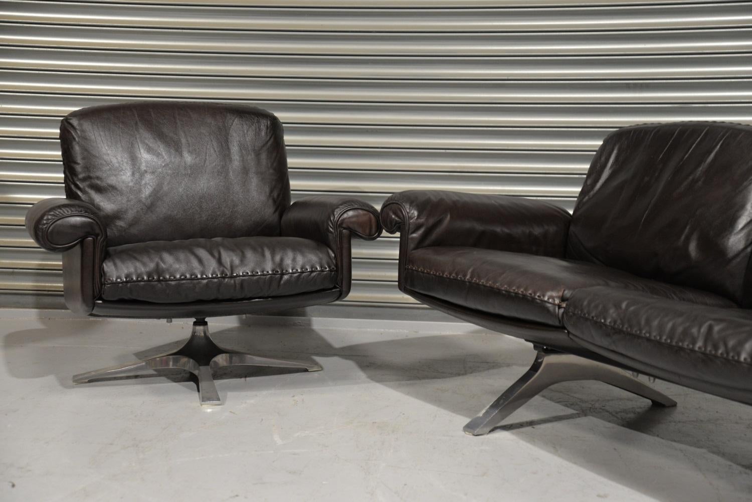 Vintage De Sede DS 31 Leather Sofa and Swivel Armchair, Switzerland, 1970s For Sale 1