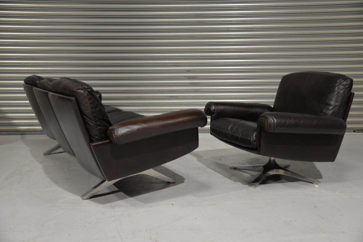 Vintage De Sede DS 31 Leather Sofa and Swivel Armchair, Switzerland, 1970s For Sale 2
