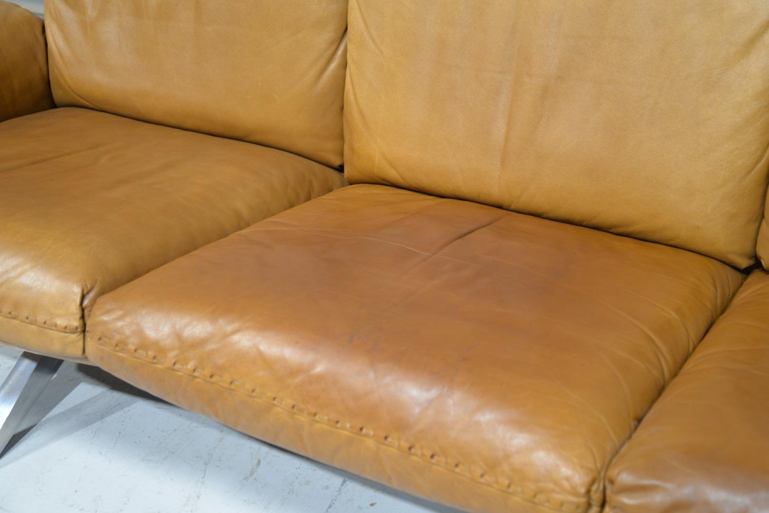 Vintage De Sede DS 31 Leather Sofa and Swivel Lounge Armchair, Switzerland 1970s 8