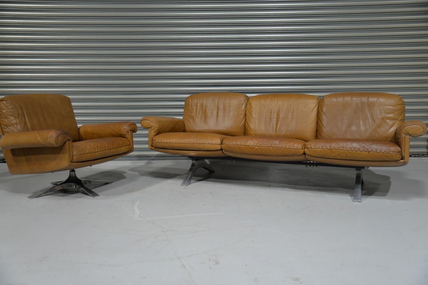 Swiss Vintage De Sede DS 31 Leather Sofa and Swivel Lounge Armchair, Switzerland 1970s