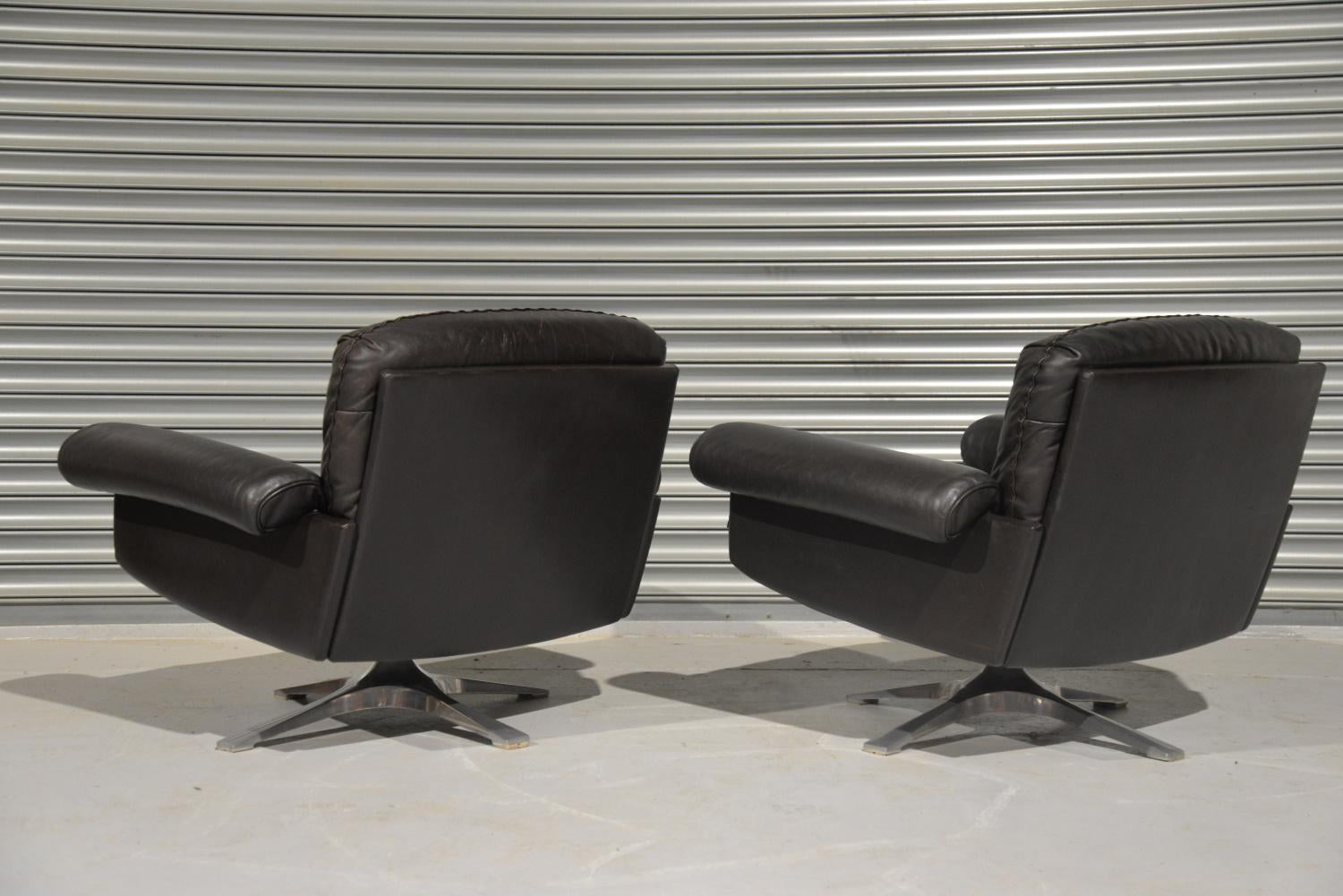 Aluminum Vintage De Sede DS 31 Leather Swivel Lounge Armchairs, 1970s For Sale