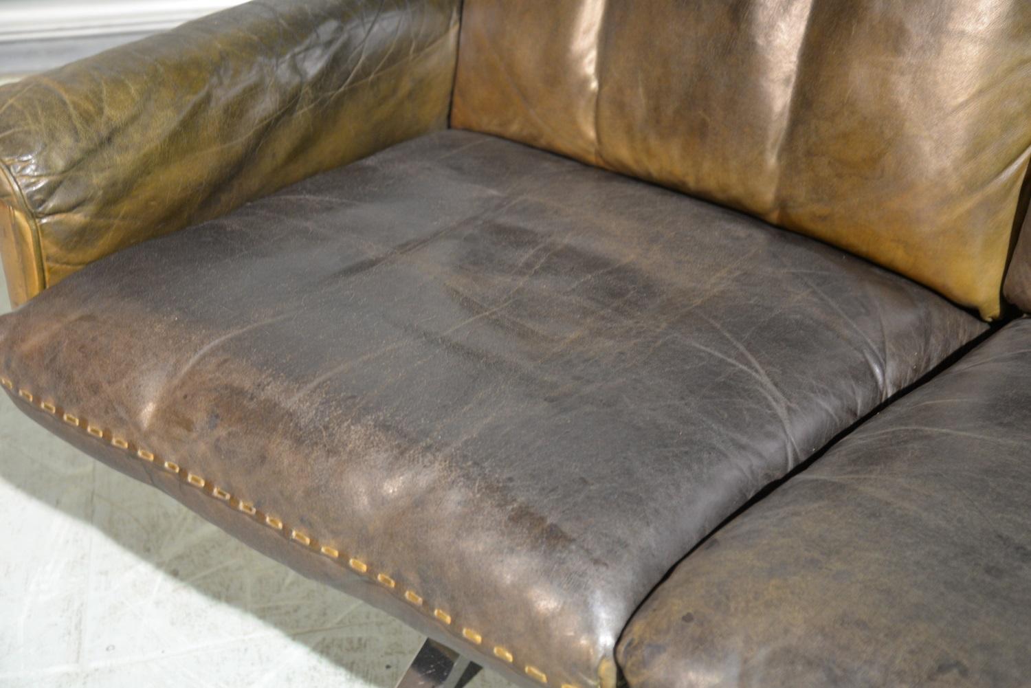 Vintage De Sede DS 31 Leather Two-Seat Sofa or Loveseat, Switzerland, 1970s For Sale 6