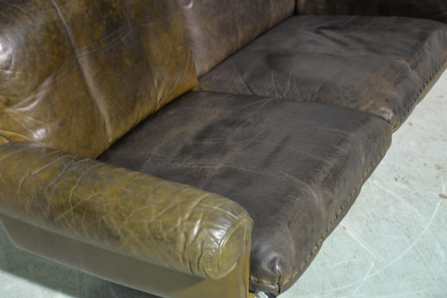 Vintage De Sede DS 31 Leather Two-Seat Sofa or Loveseat, Switzerland, 1970s For Sale 7