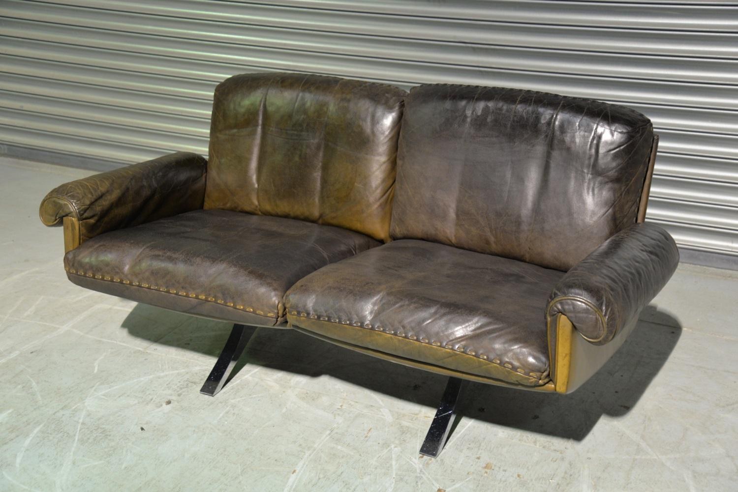 Mid-Century Modern Vintage De Sede DS 31 Leather Two-Seat Sofa or Loveseat, Switzerland, 1970s For Sale