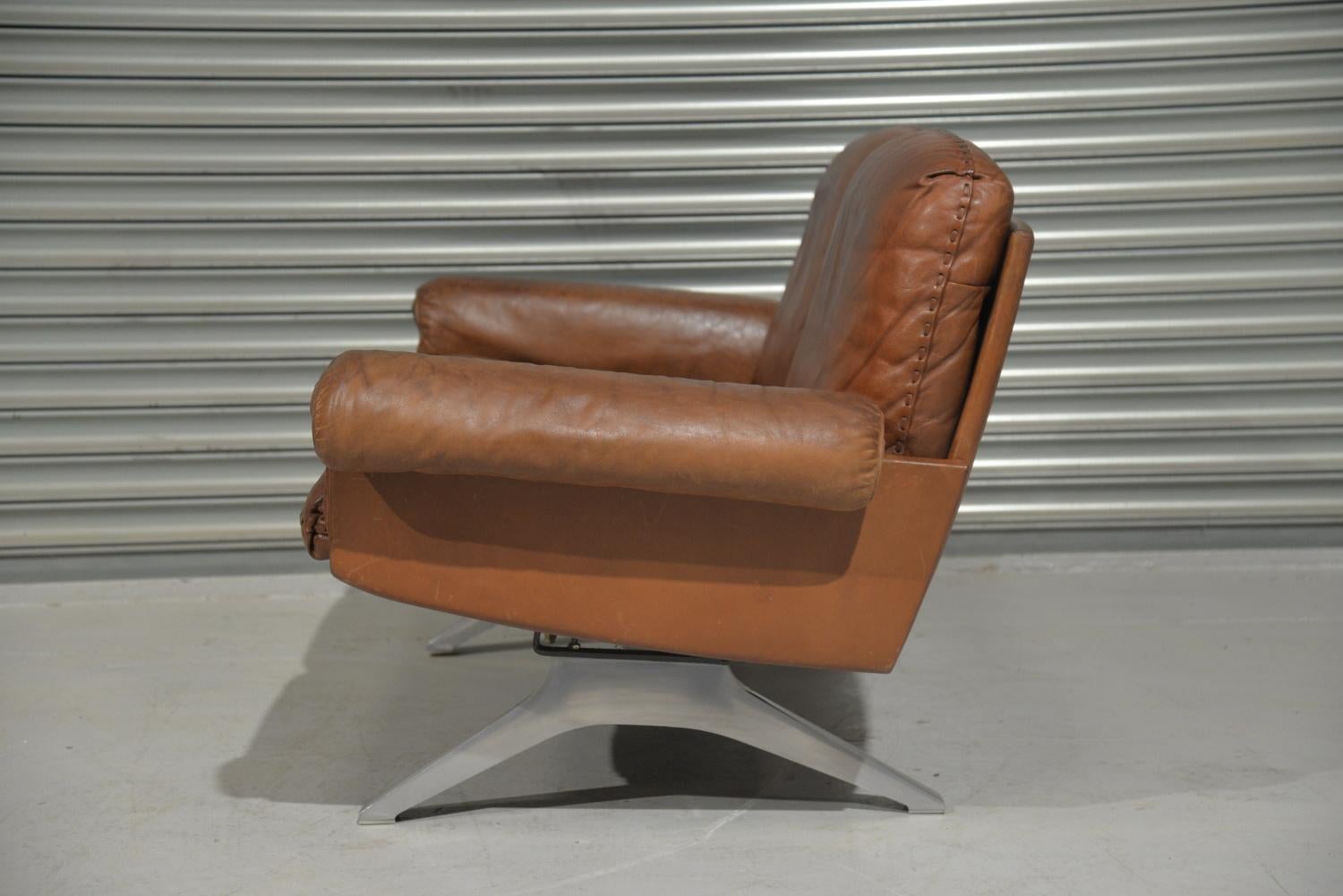 Swiss Vintage De Sede DS 31 Leather Two-Seat Sofa or Loveseat, Switzerland, 1970s For Sale