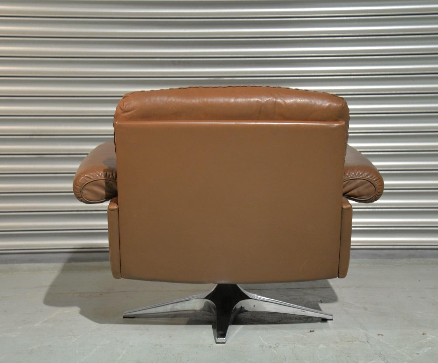 Swiss Vintage De Sede DS 31 Leather Swivel Lounge Armchair, Switzerland 1970s For Sale