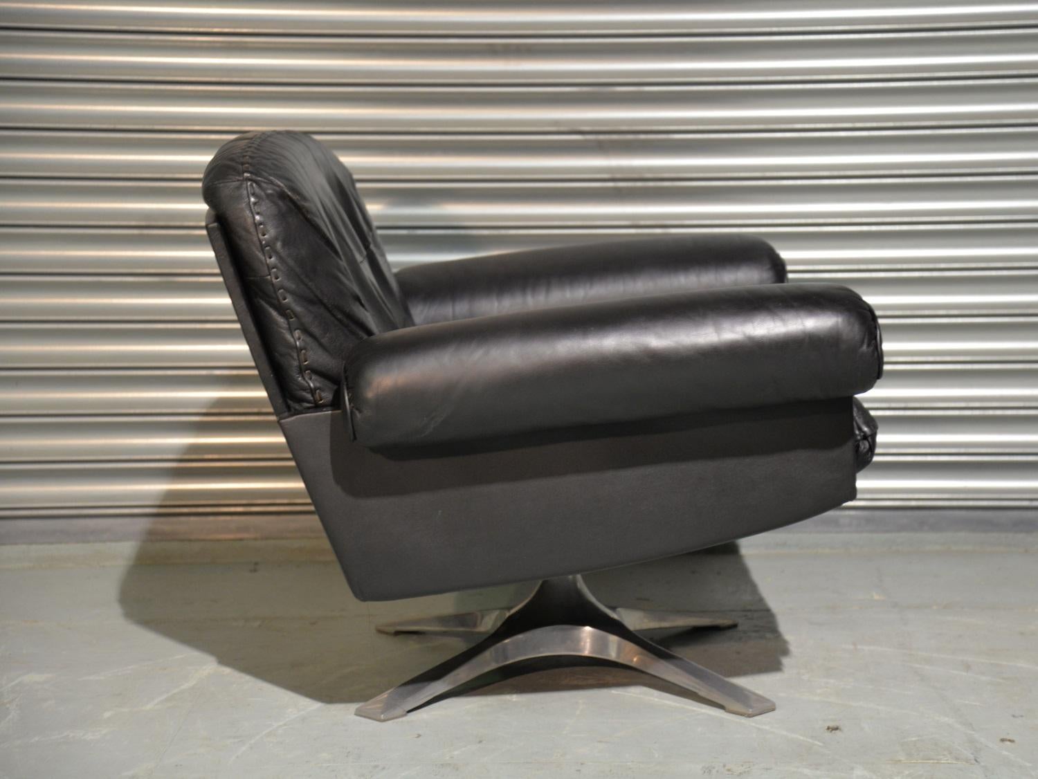 Aluminum Vintage De Sede DS 31 Swivel Lounge Armchair, Switzerland 1970`s For Sale