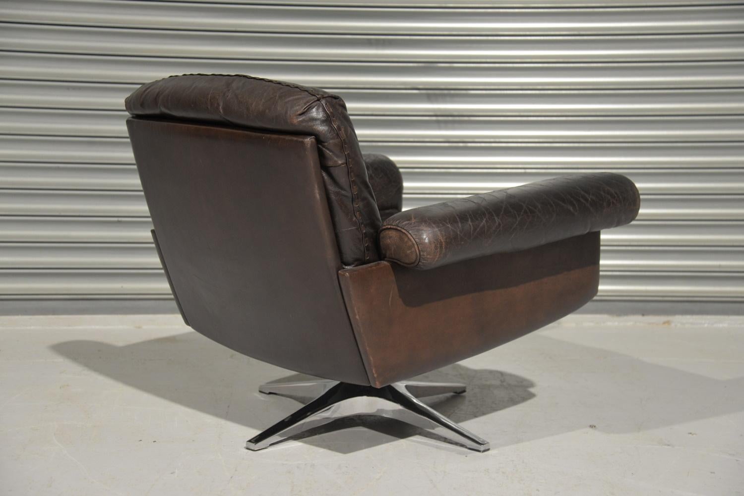 Leather Vintage De Sede DS 31 Swivel Lounge Armchair and Ottoman, Switzerland, 1970s For Sale