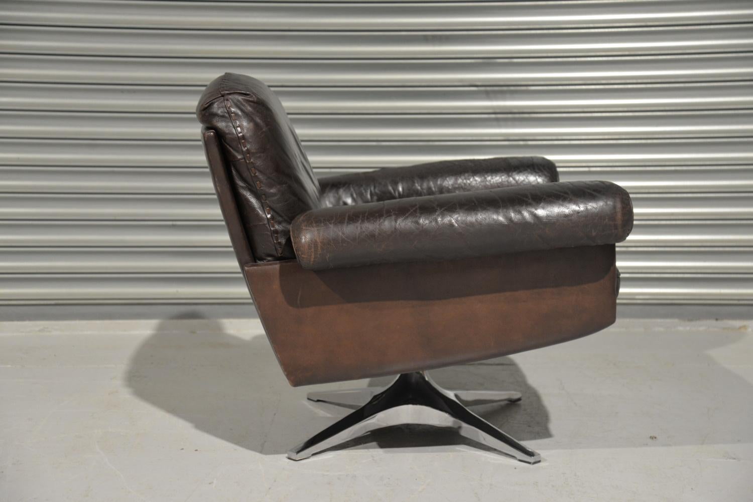 Vintage De Sede DS 31 Swivel Lounge Armchair and Ottoman, Switzerland, 1970s For Sale 1