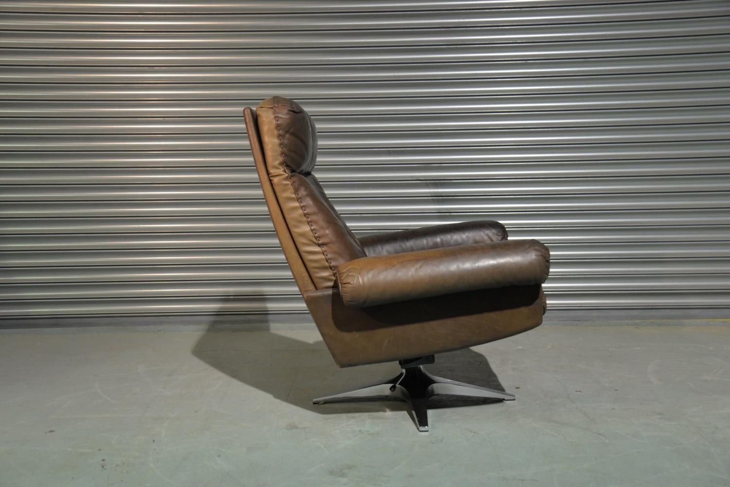 Vintage De Sede DS 31 Swivel Lounge Armchair with Ottoman 1970`s 3