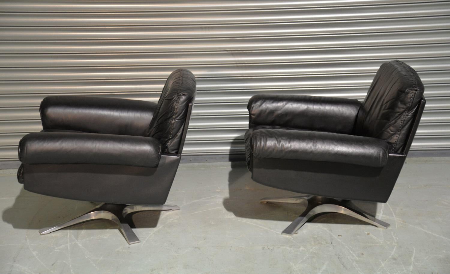 Swiss Vintage De Sede DS 31 Leather Swivel Lounge Armchairs, Switzerland 1970s For Sale