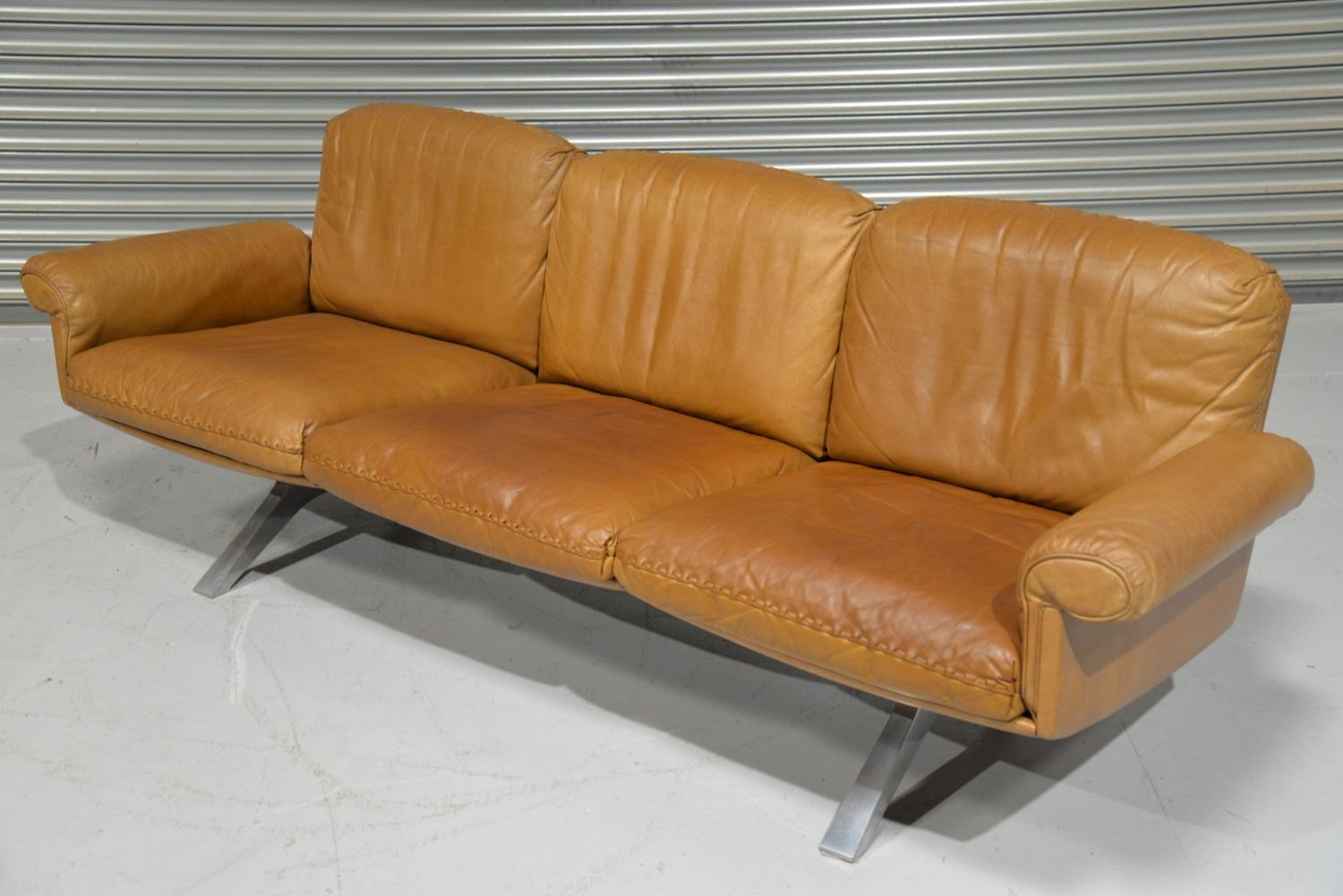Vintage De Sede DS 31 Leather Three-Seat Sofa, Switzerland 1970s For Sale 3