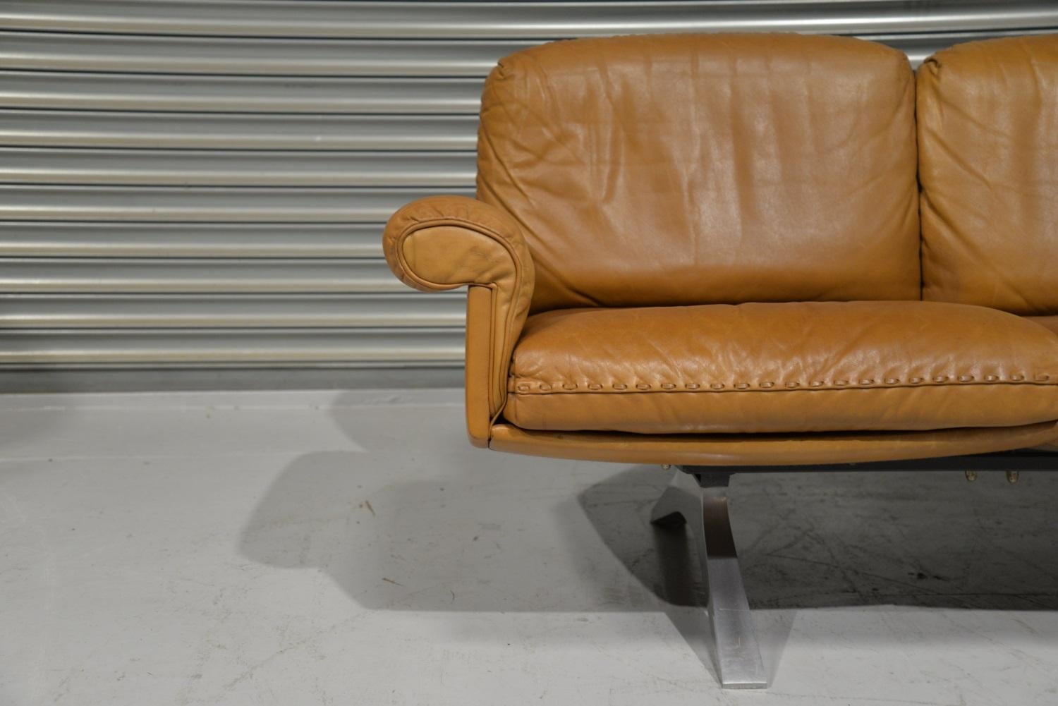 Vintage De Sede DS 31 Leather Three-Seat Sofa, Switzerland 1970s For Sale 5