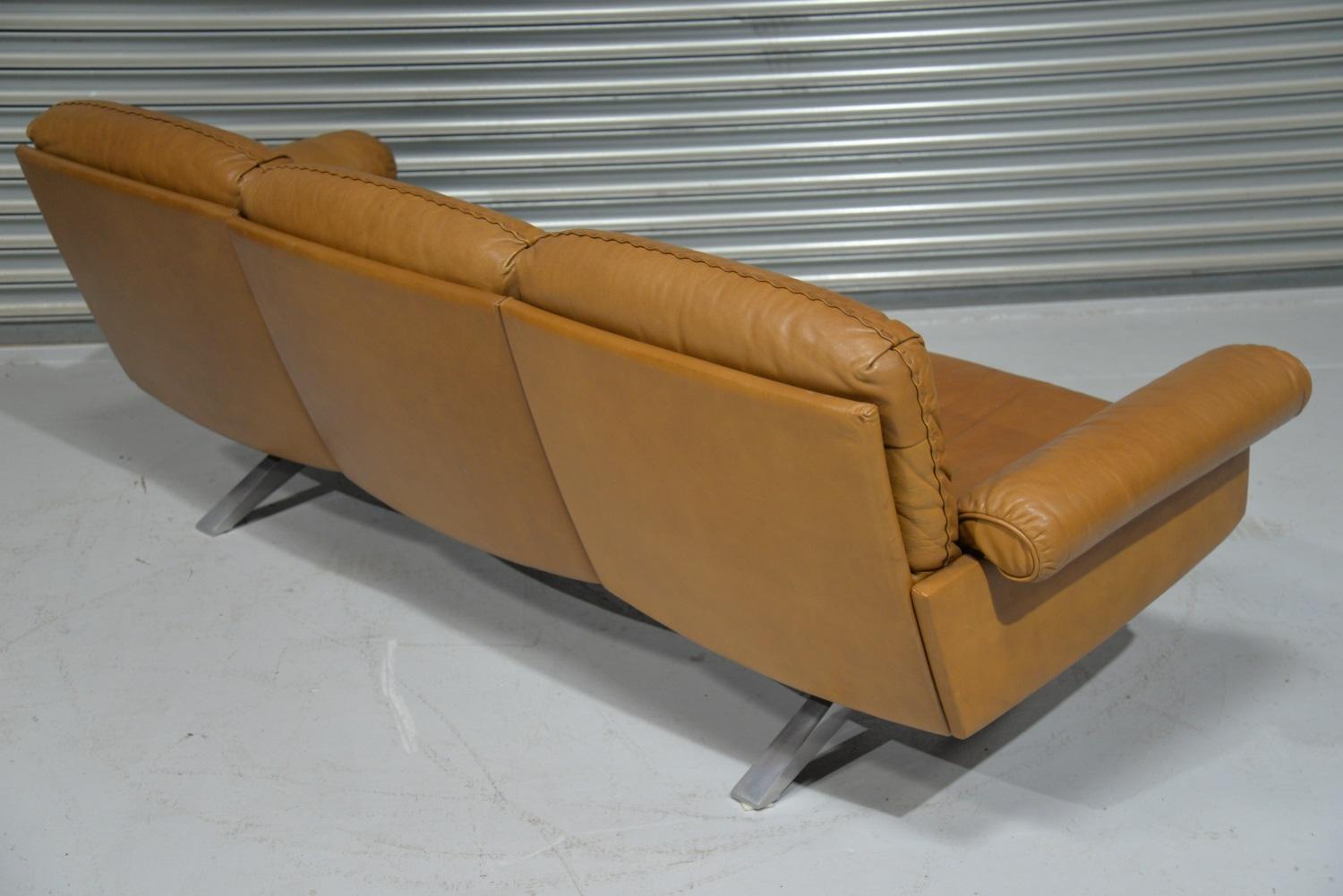 Late 20th Century Vintage De Sede DS 31 Leather Three-Seat Sofa, Switzerland 1970s For Sale