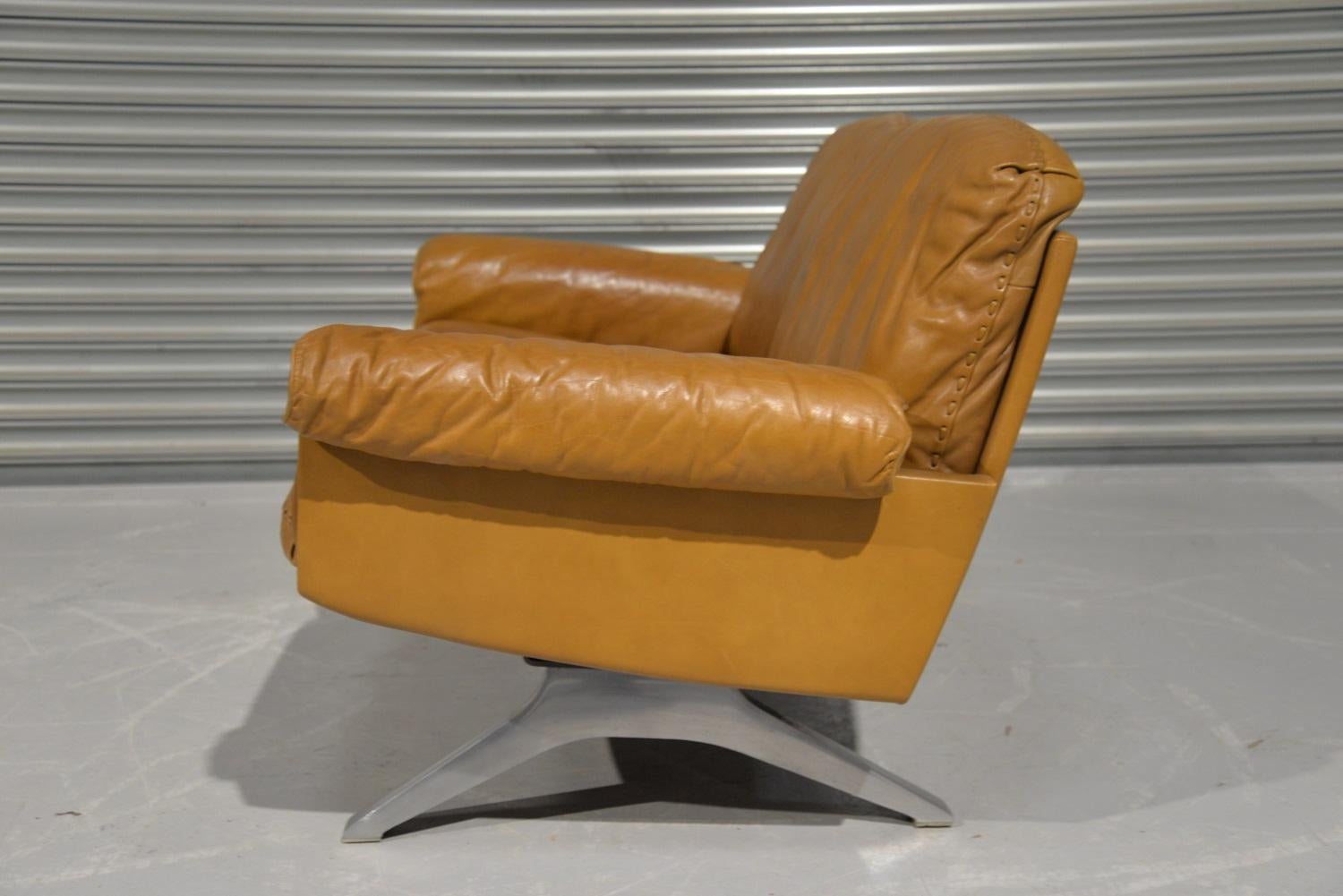 Swiss Vintage De Sede DS 31 Leather Two-Seat Sofa Loveseat, Switzerland 1970s