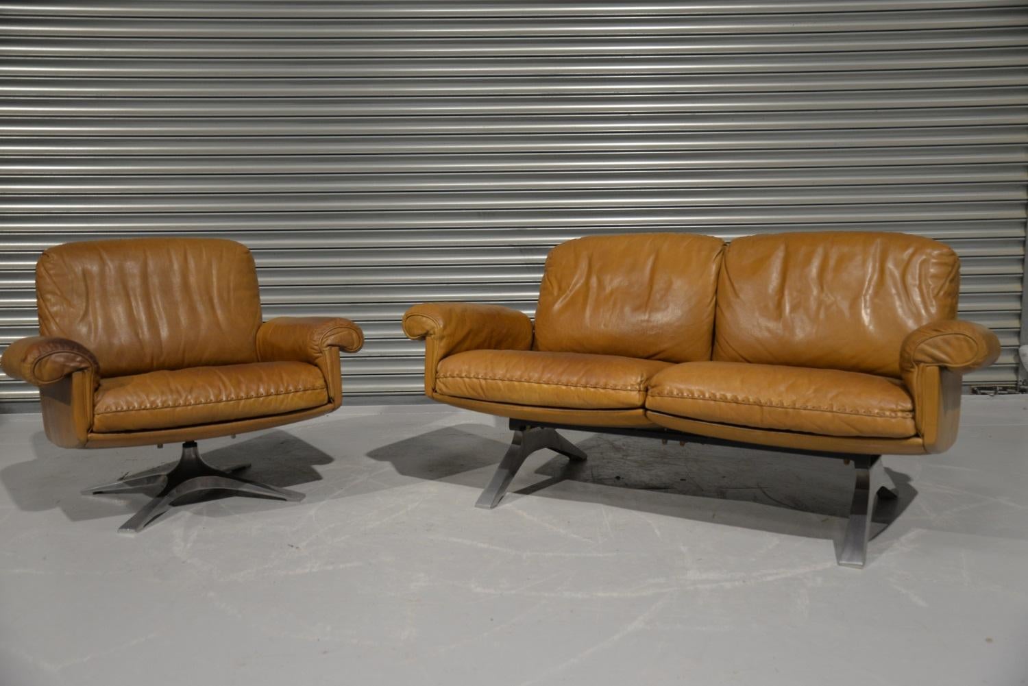 Discounted airfreight for our US Continent and International customers ( from 2 weeks door to door)

We are delighted to bring to you a vintage De Sede DS 31 two-seat sofa and loveseat with matching swivel lounge club armchair. Built in the 1970s by