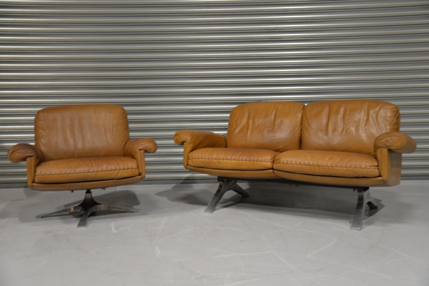 Discounted airfreight for our US Continent and International customers (from 2 weeks door to door)

We are delighted to bring to you a vintage De Sede DS 31 two-seat sofa and loveseat with matching swivel lounge club armchair. Built in the 1970s