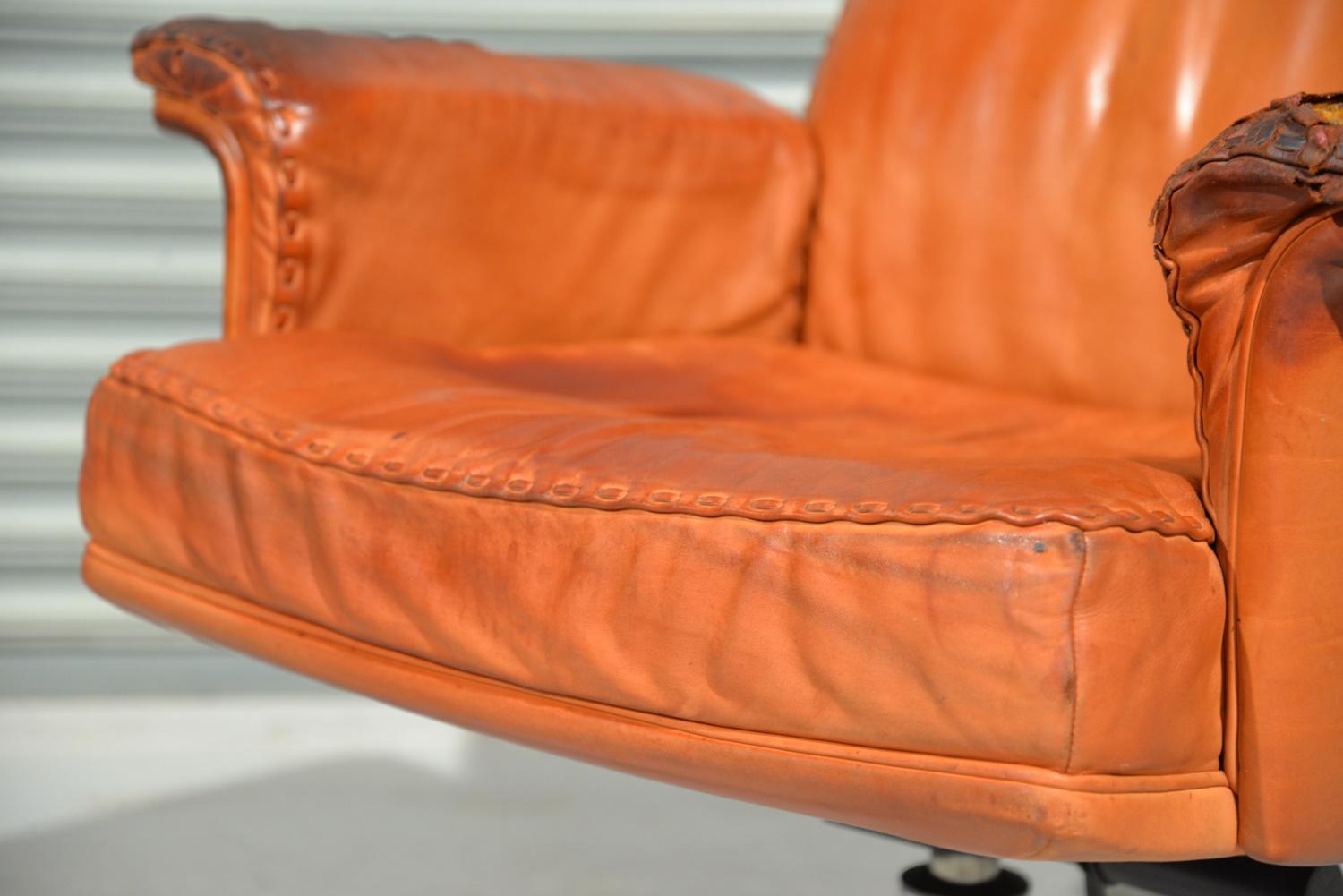 Vintage De Sede DS 35 Executive Swivel Armchair on Castors, Switzerland, 1960s For Sale 4