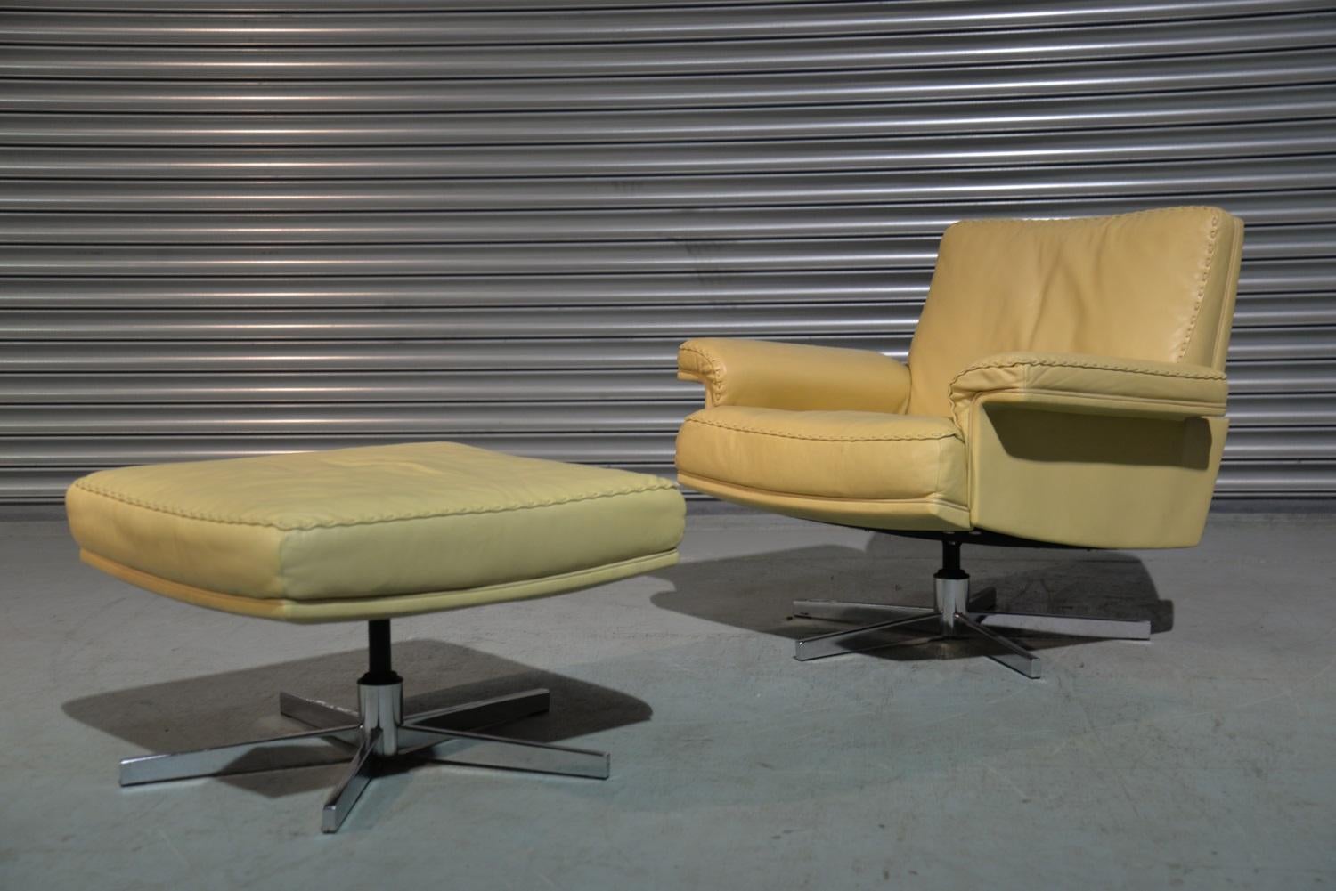 Vintage De Sede DS 35 Executive Swivel Armchairs with Ottomans Switzerland 1970s For Sale 5