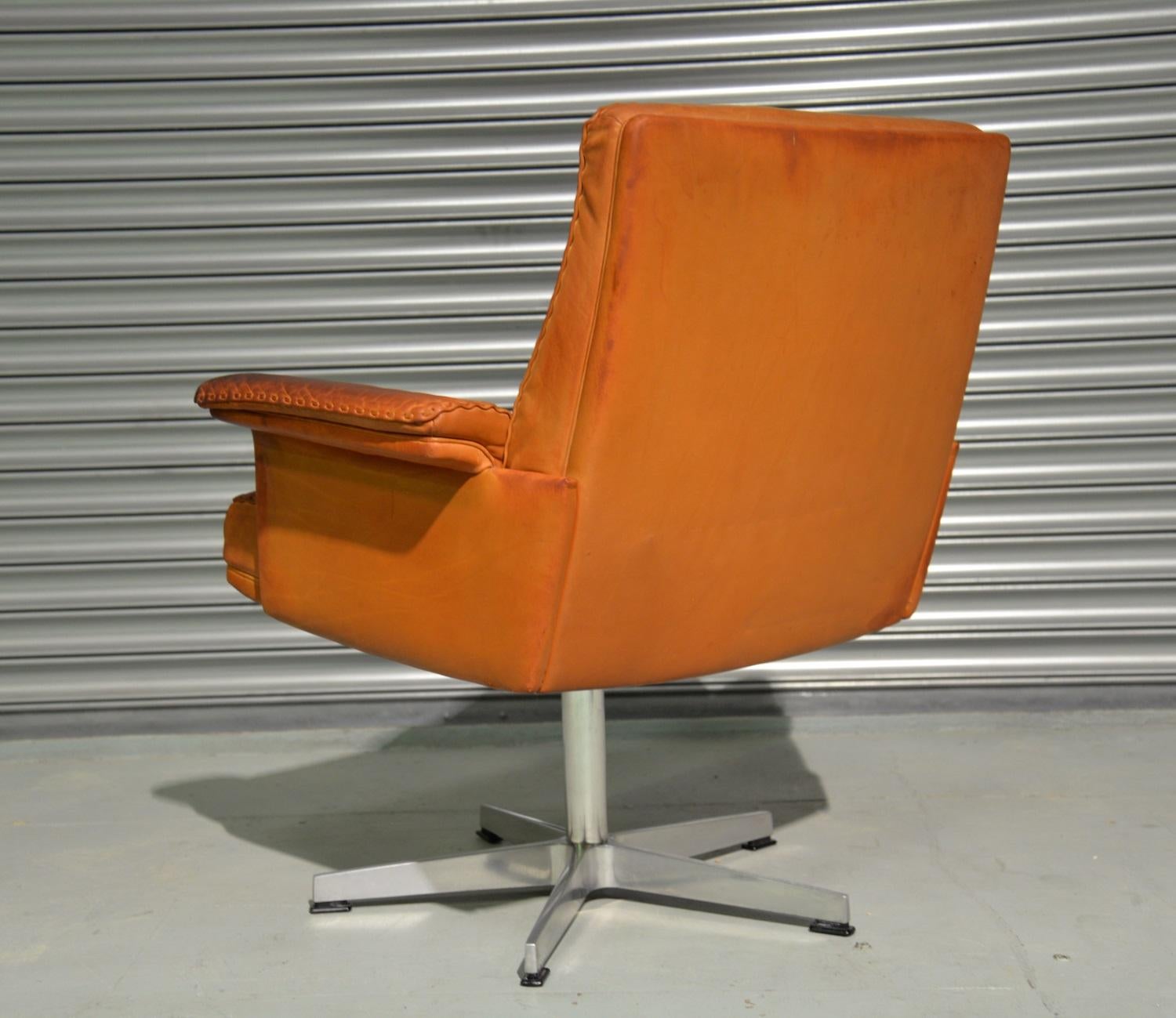 Swiss Vintage De Sede DS 35 Executive Swivel Desk Armchair, Switzerland 1960s