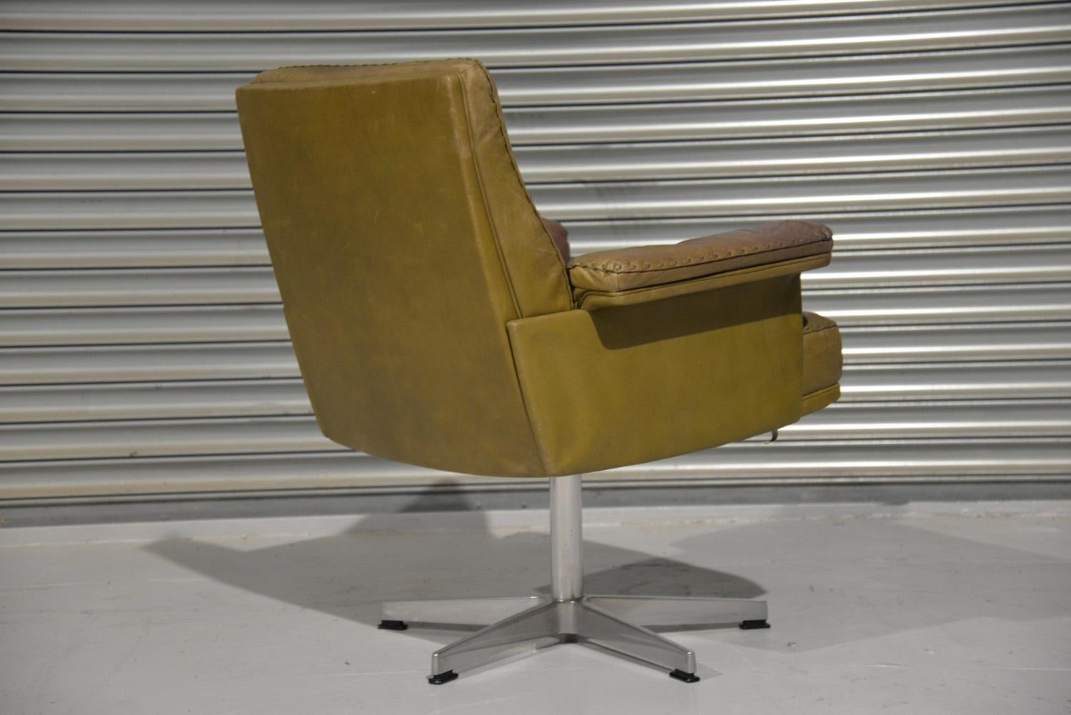 Mid-20th Century Vintage De Sede DS 35 Executive Swivel Desk Armchair, Switzerland 1960s For Sale