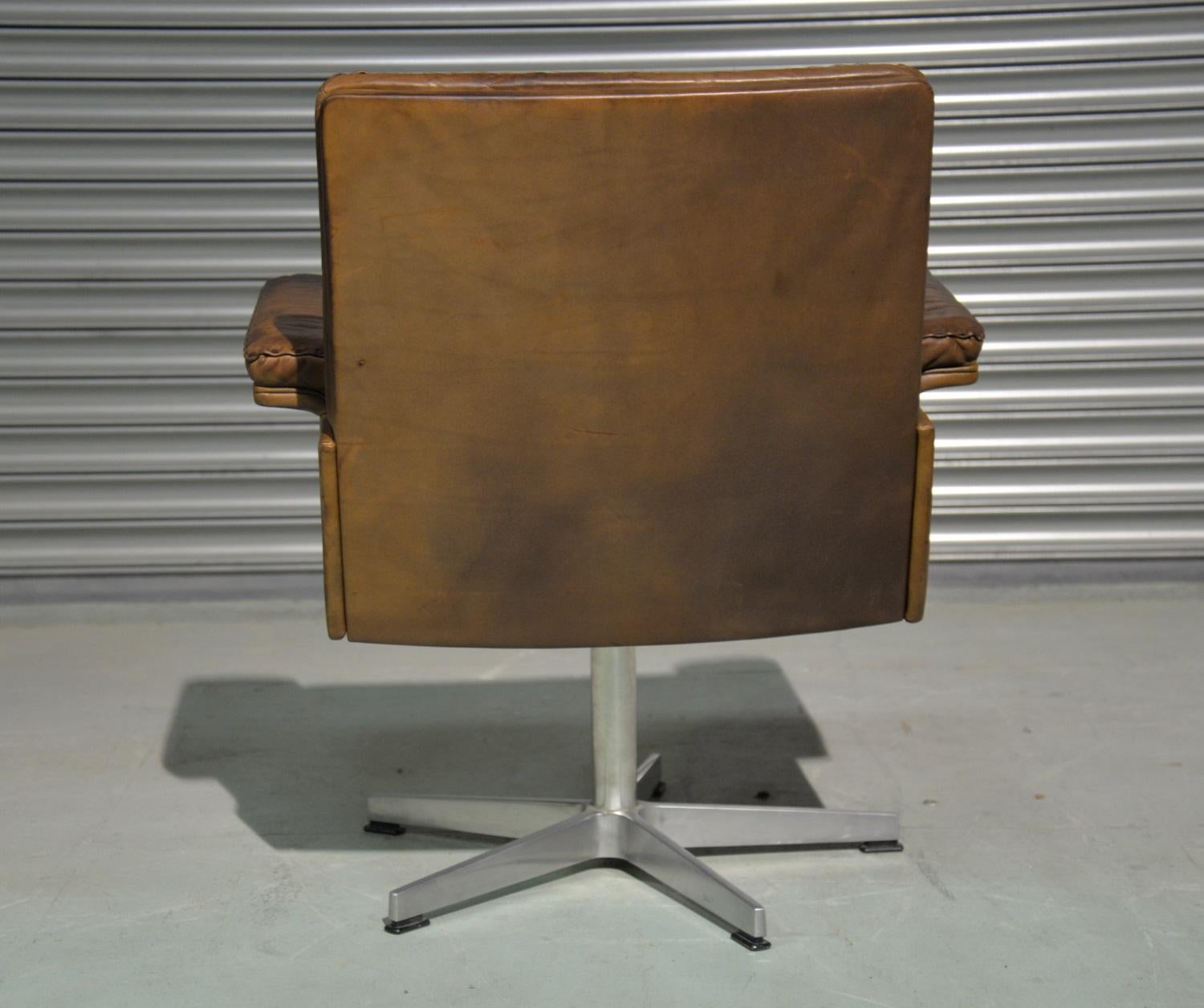 Vintage de Sede DS 35 Executive Swivel Desk Armchair, Switzerland 1960s In Good Condition For Sale In Fen Drayton, Cambridgeshire