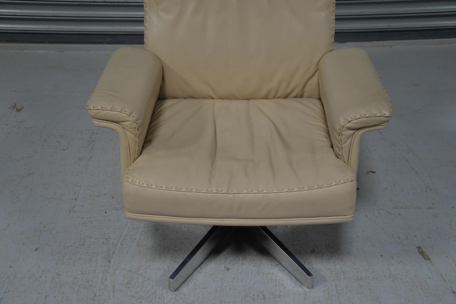 Vintage De Sede DS 35 Executive Swivel Leather Armchair, Switzerland, 1970s For Sale 5
