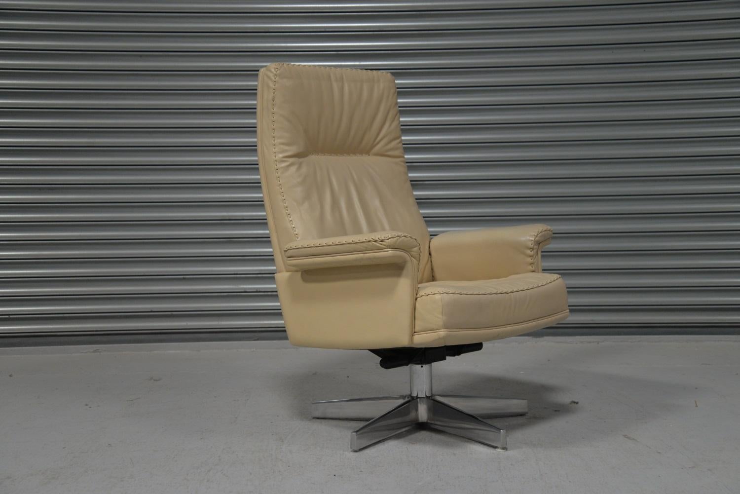 Vintage De Sede DS 35 Executive Swivel Leather Armchair, Switzerland, 1970s For Sale 3