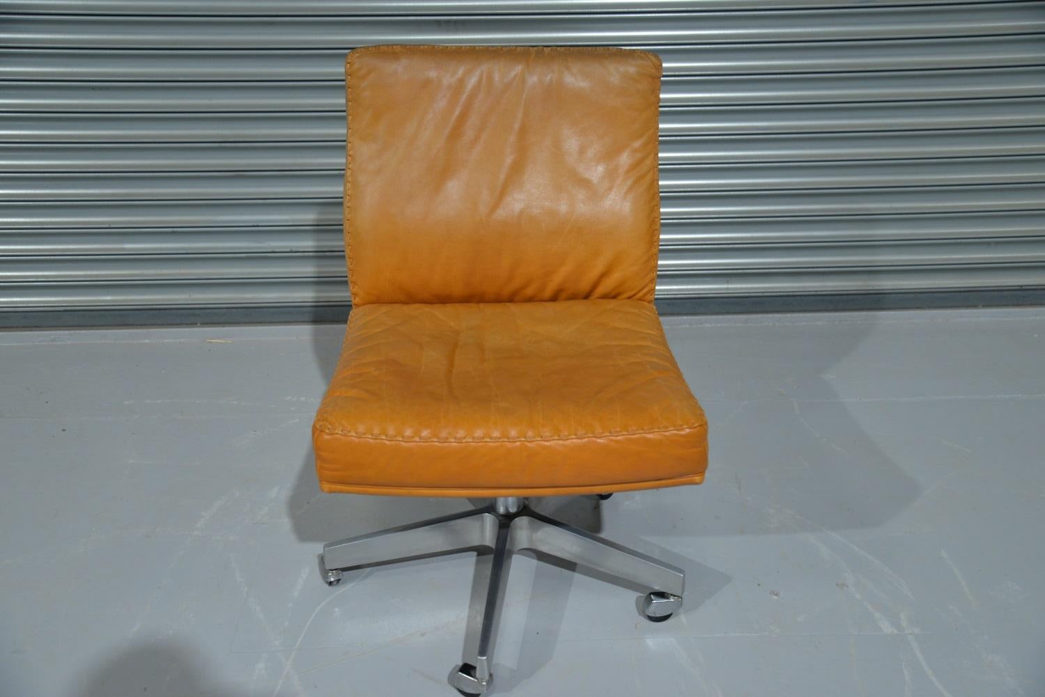 Vintage De Sede DS 35 Leather Swivel Office Chair on castors, Switzerland 1960s 5