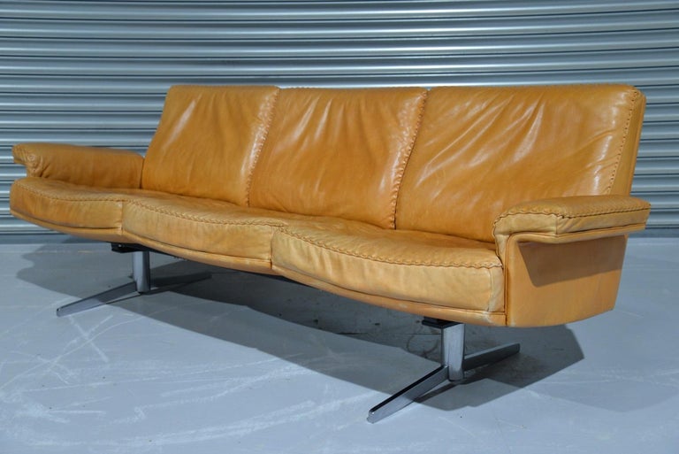 Mid-Century Modern Vintage De Sede DS 35 Leather Three-Seat Sofa, Switzerland, 1960s For Sale