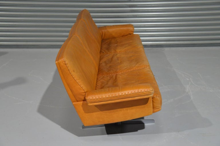 Vintage De Sede DS 35 Leather Three-Seat Sofa, Switzerland, 1960s For Sale 3