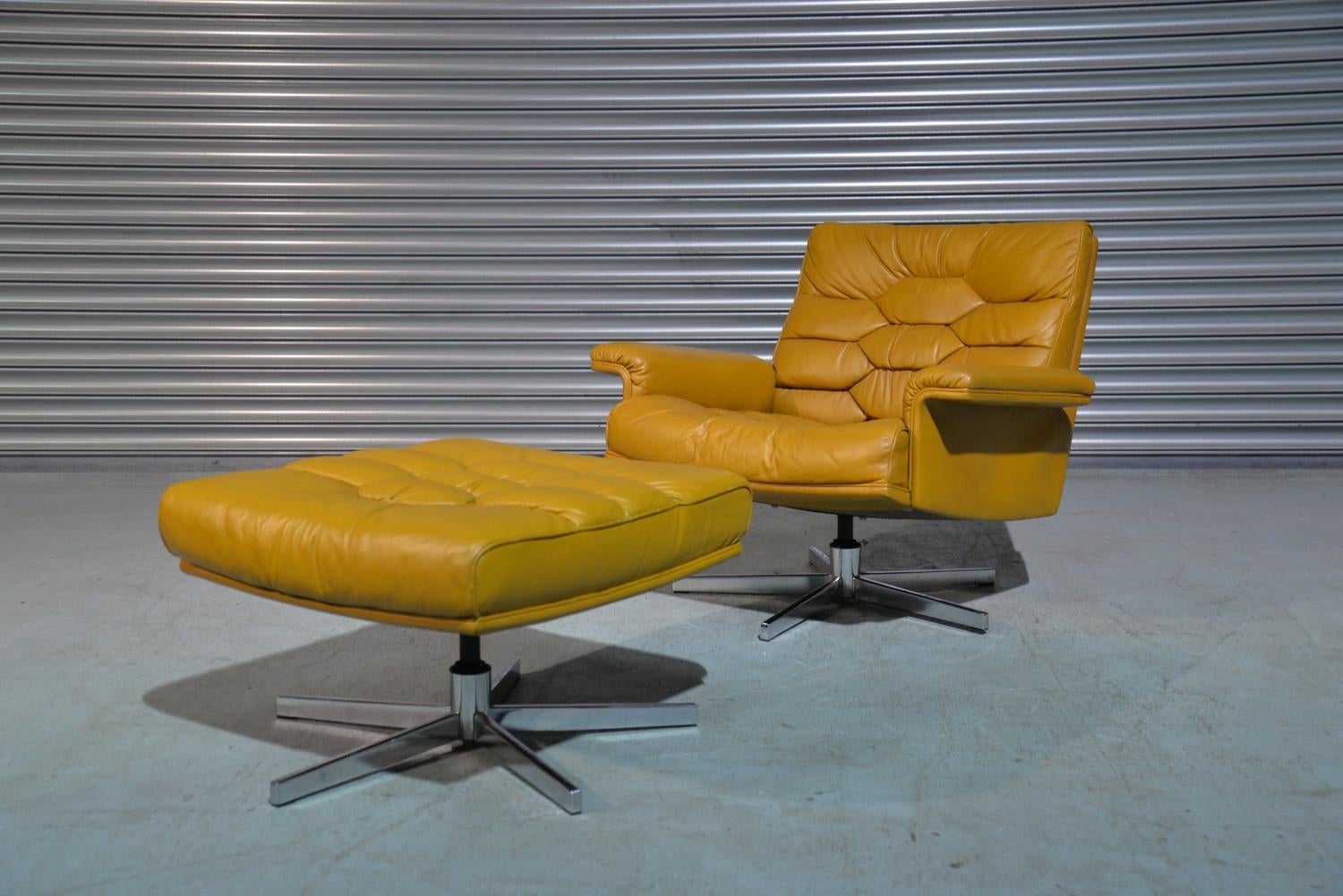 Discounted airfreight for our US and International customers ( from 2 weeks door to door) 

We are delighted to bring to you an ultra-rare and highly desirable de Sede Executive swivel lounge armchair and ottoman. Built in the 1970s by de Sede
