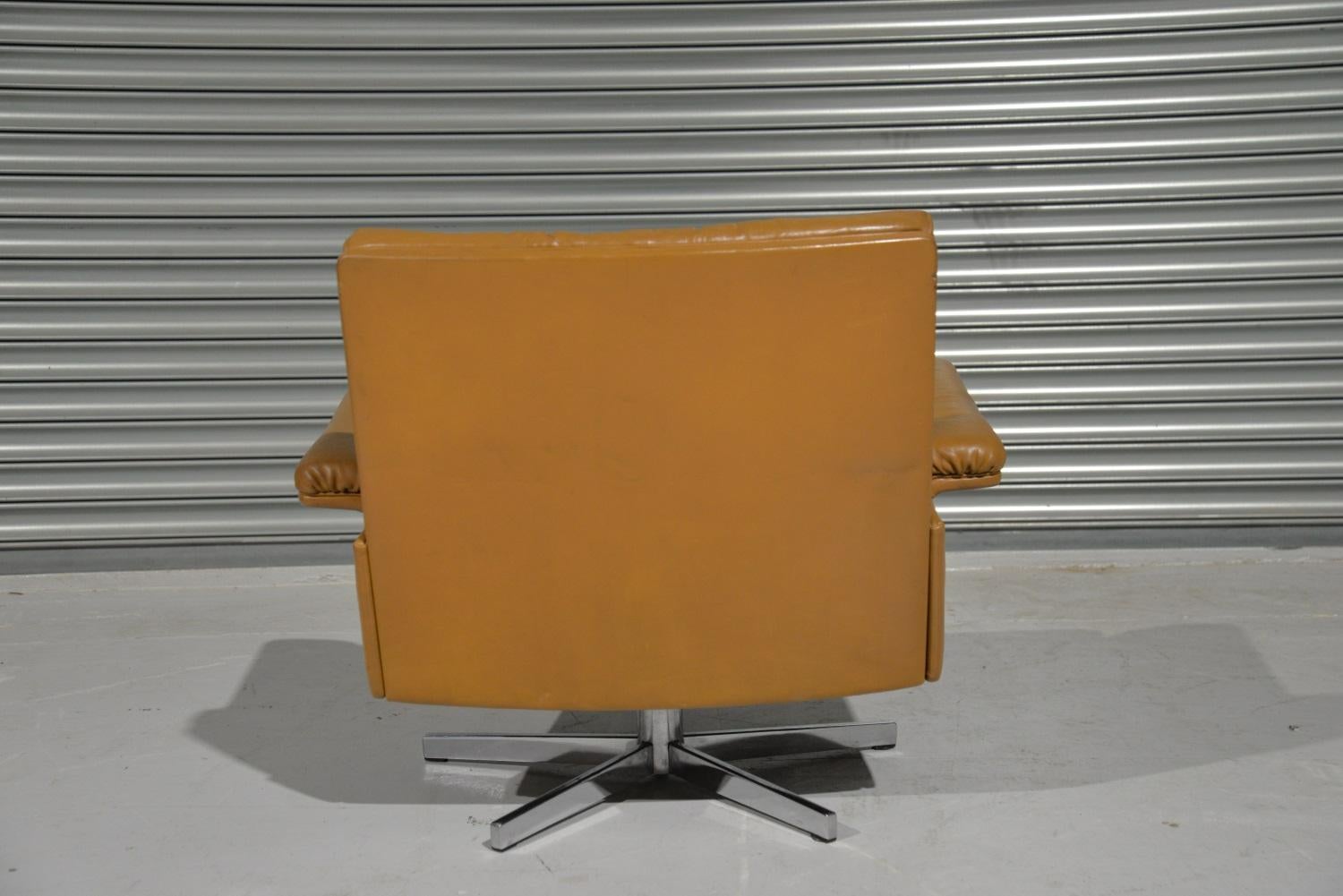 Vintage de Sede DS 35 Swivel Armchair and Ottoman by Robert Haussmann, 1970s For Sale 1